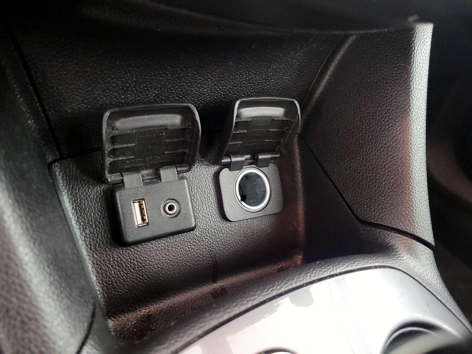 Thumbnail: 2017 Chevrolet Cruze - 18