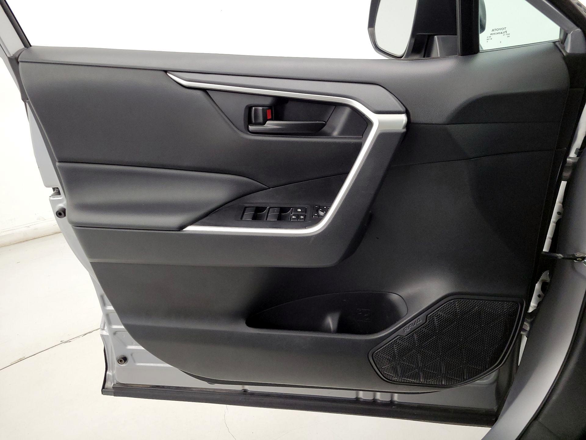 Thumbnail: 2024 Toyota RAV4 - 12