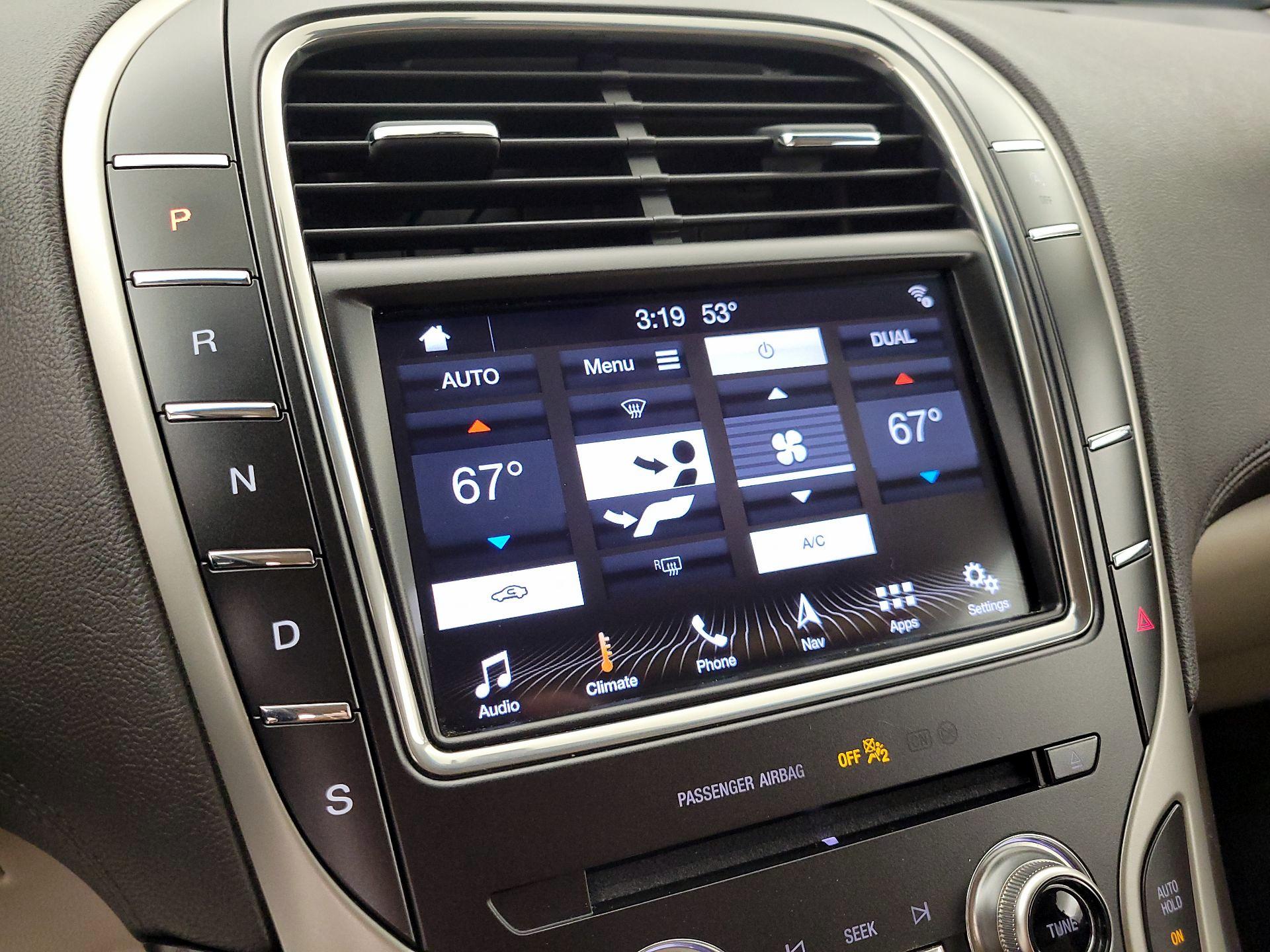 Thumbnail: 2019 Lincoln Nautilus - 17