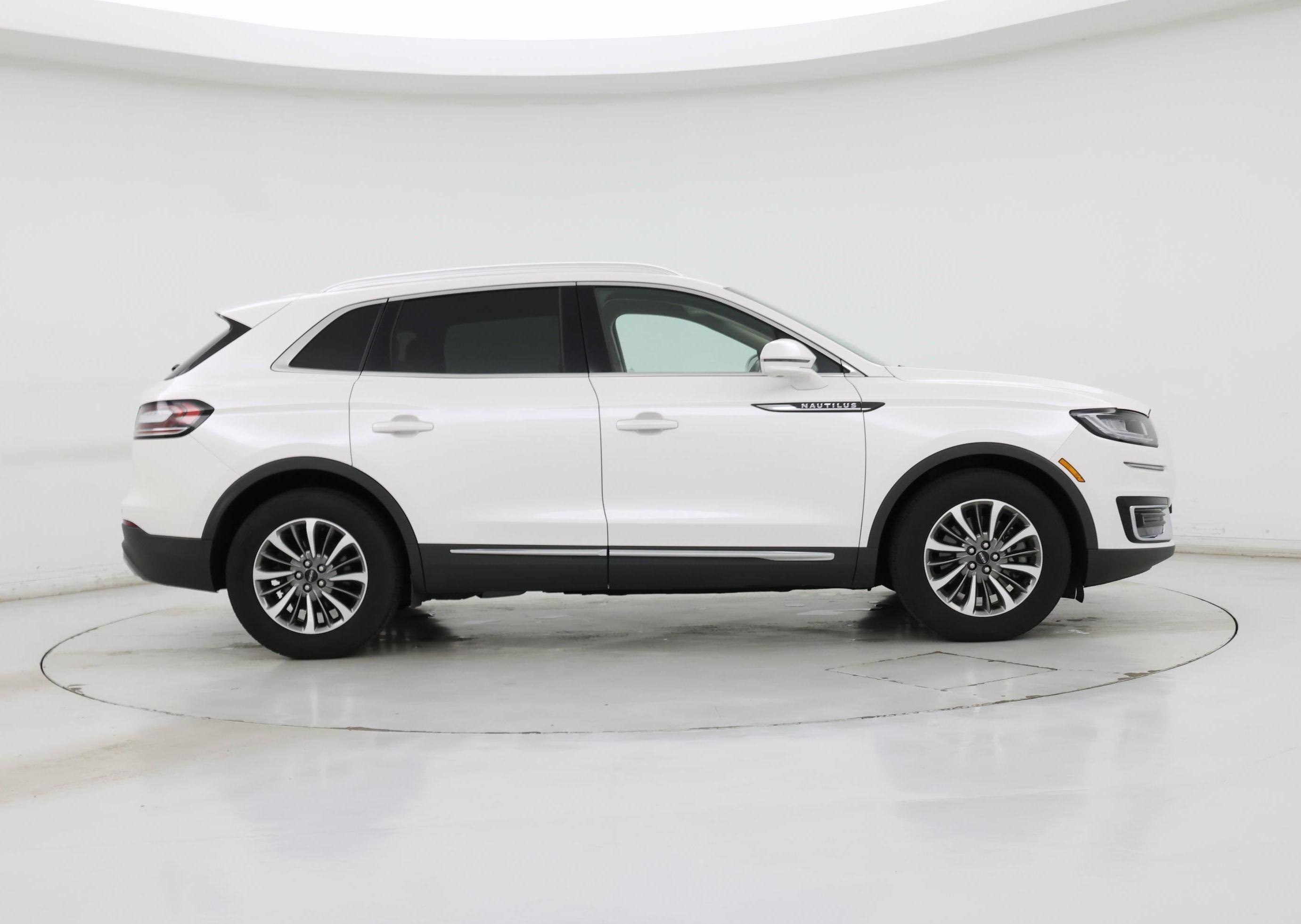 Thumbnail: 2019 Lincoln Nautilus - 7