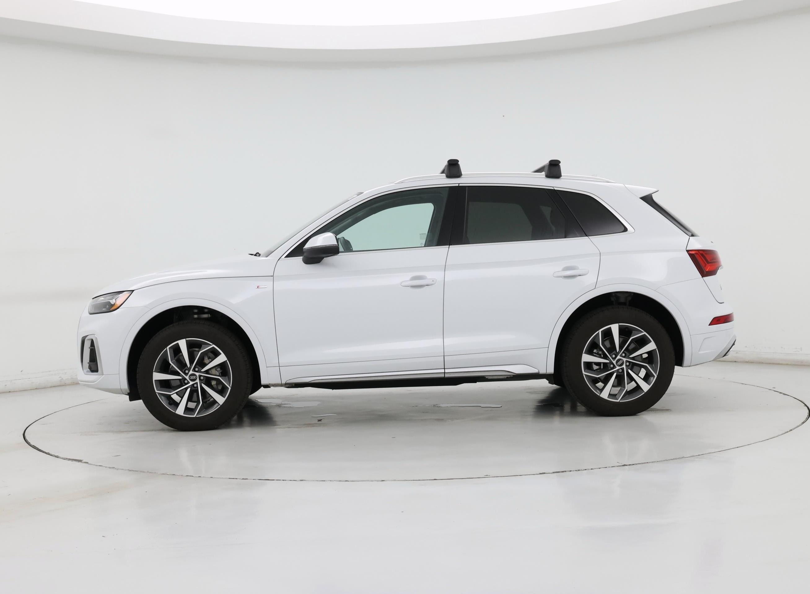 Thumbnail: 2023 Audi Q5 - 3