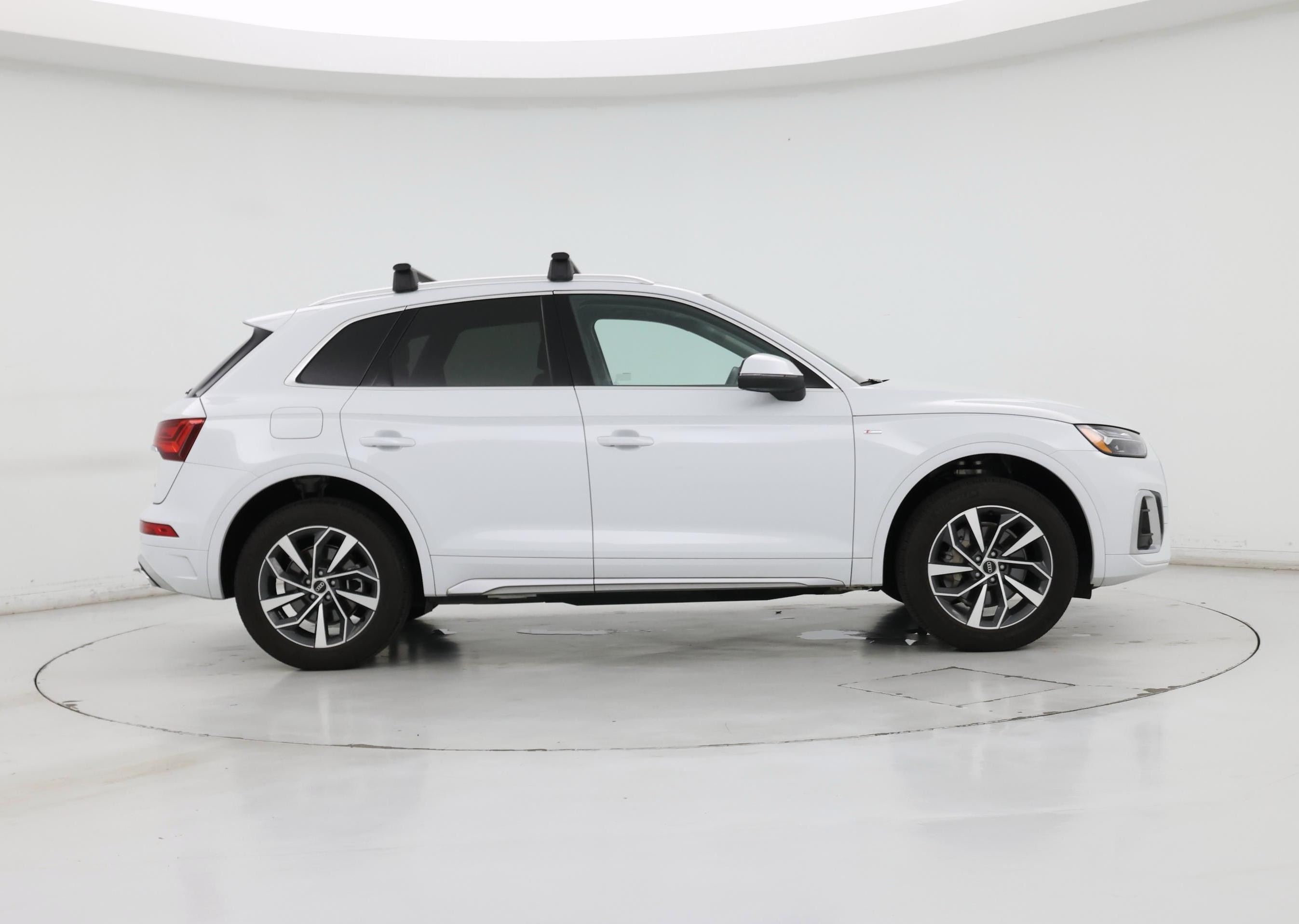 Thumbnail: 2023 Audi Q5 - 7