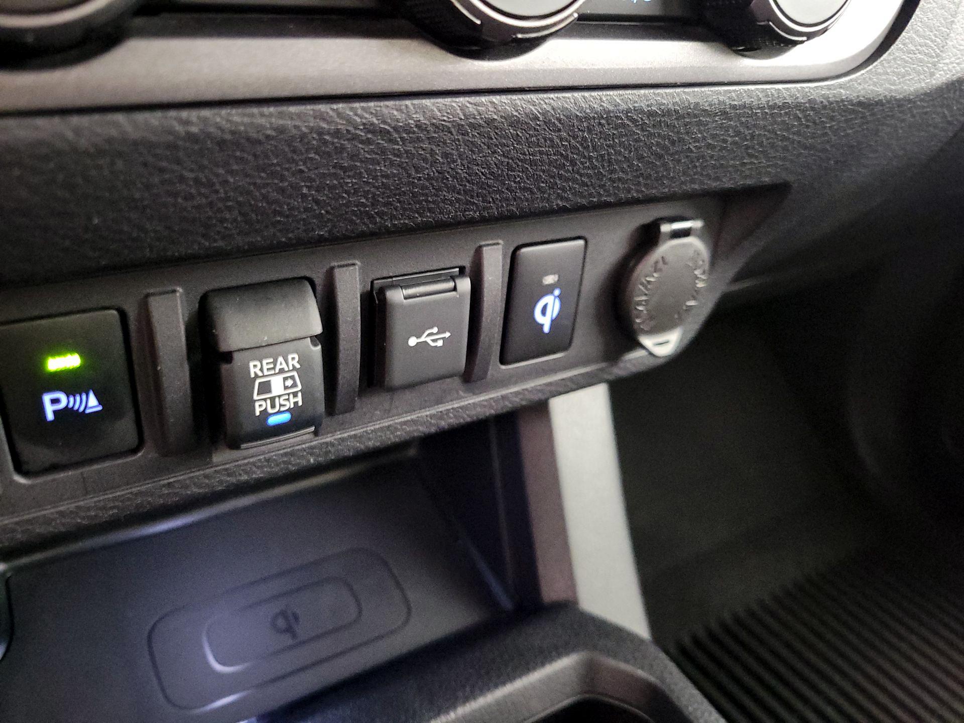 Thumbnail: 2021 Toyota Tacoma - 19