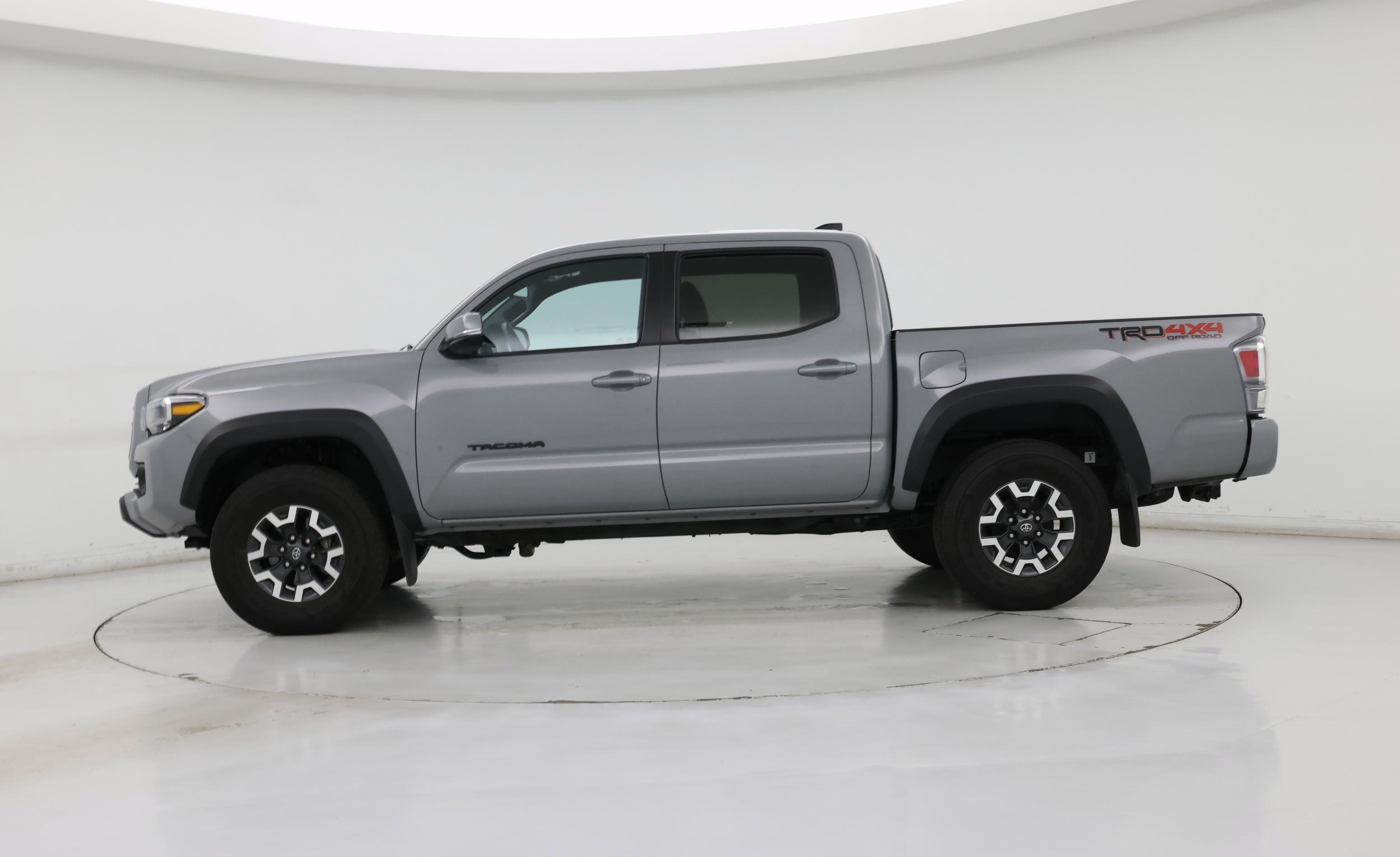 Thumbnail: 2021 Toyota Tacoma - 3