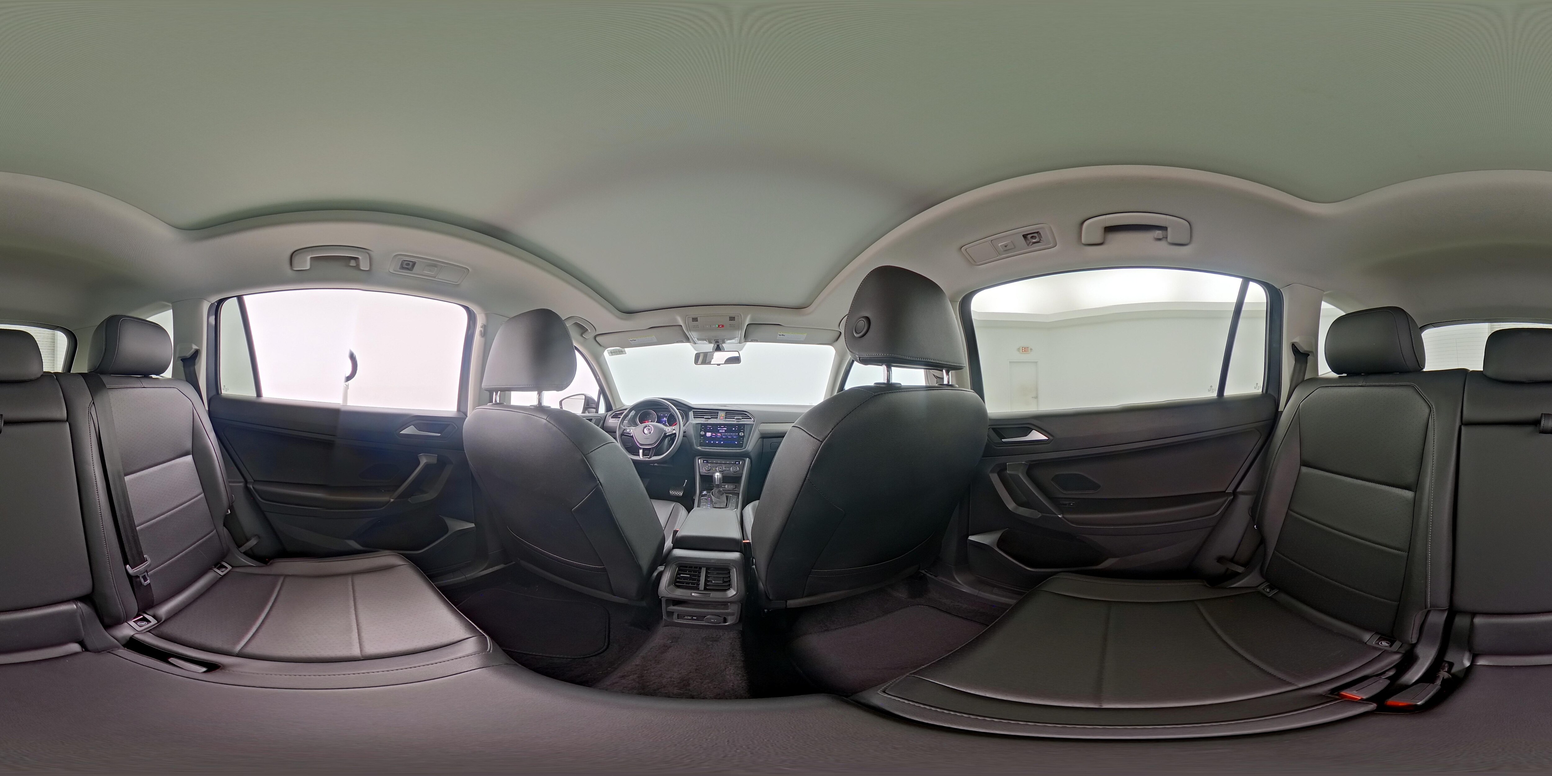 2020 Volkswagen Tiguan SE - Photo 25