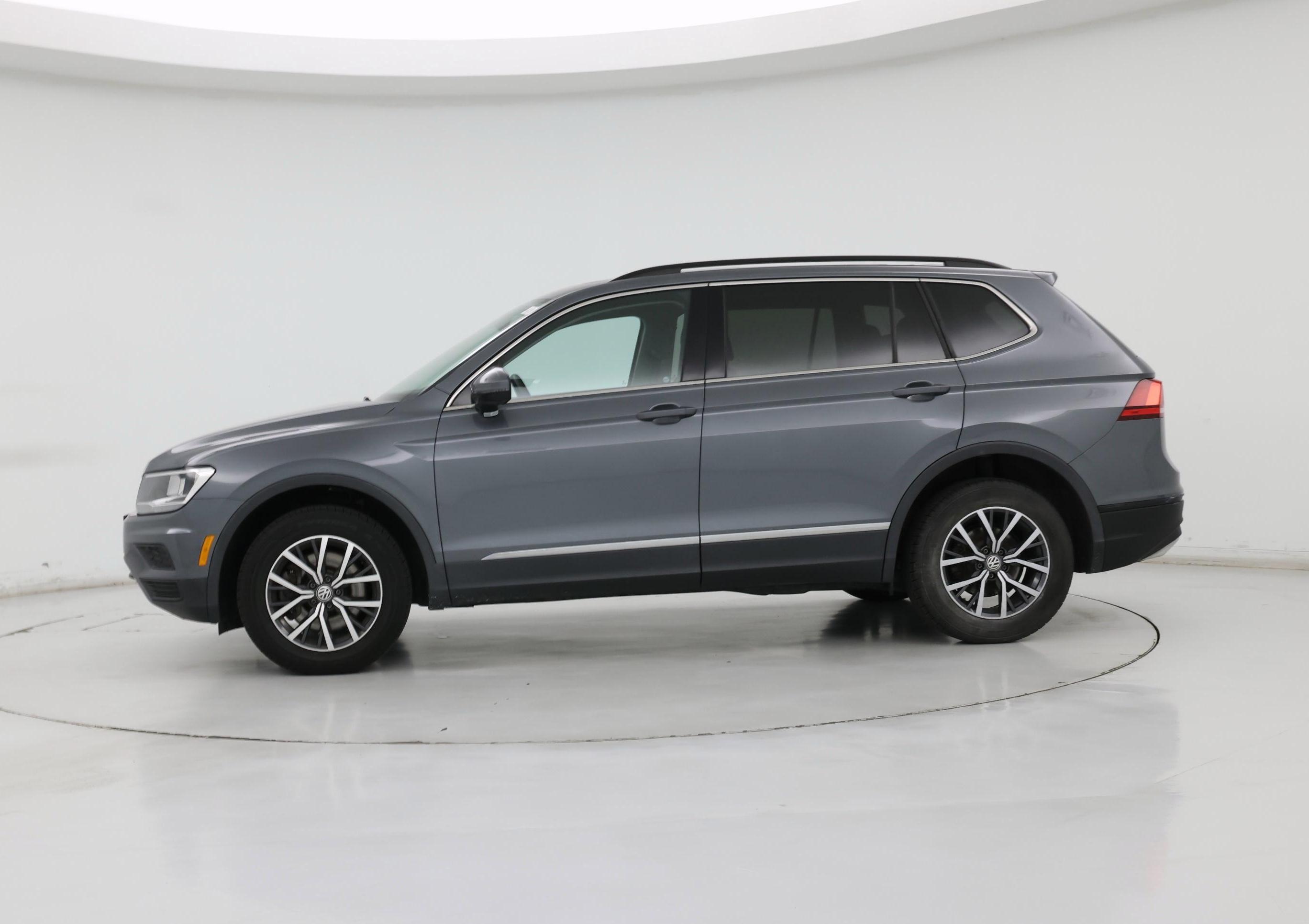 Thumbnail: 2020 Volkswagen Tiguan - 3