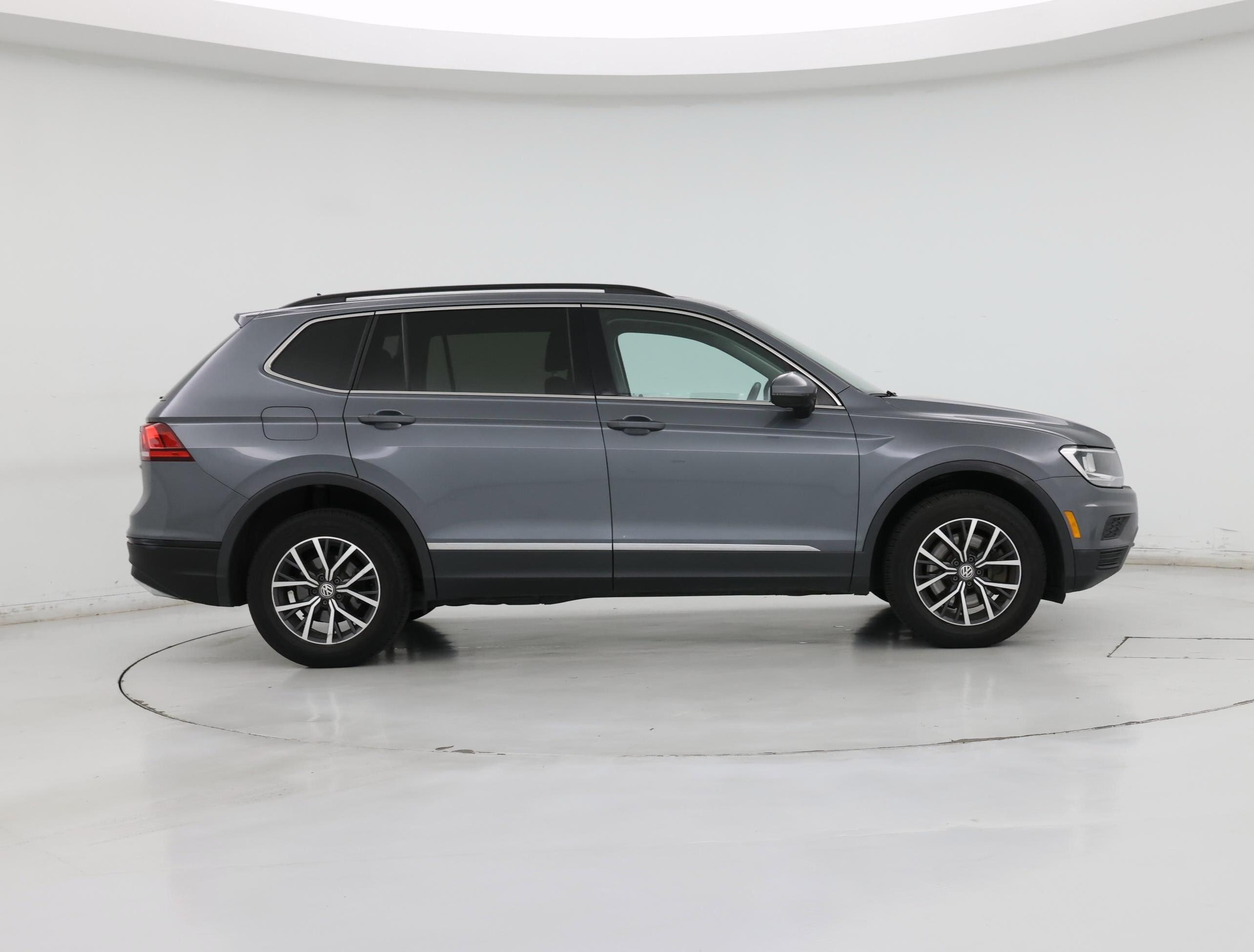 Thumbnail: 2020 Volkswagen Tiguan - 7