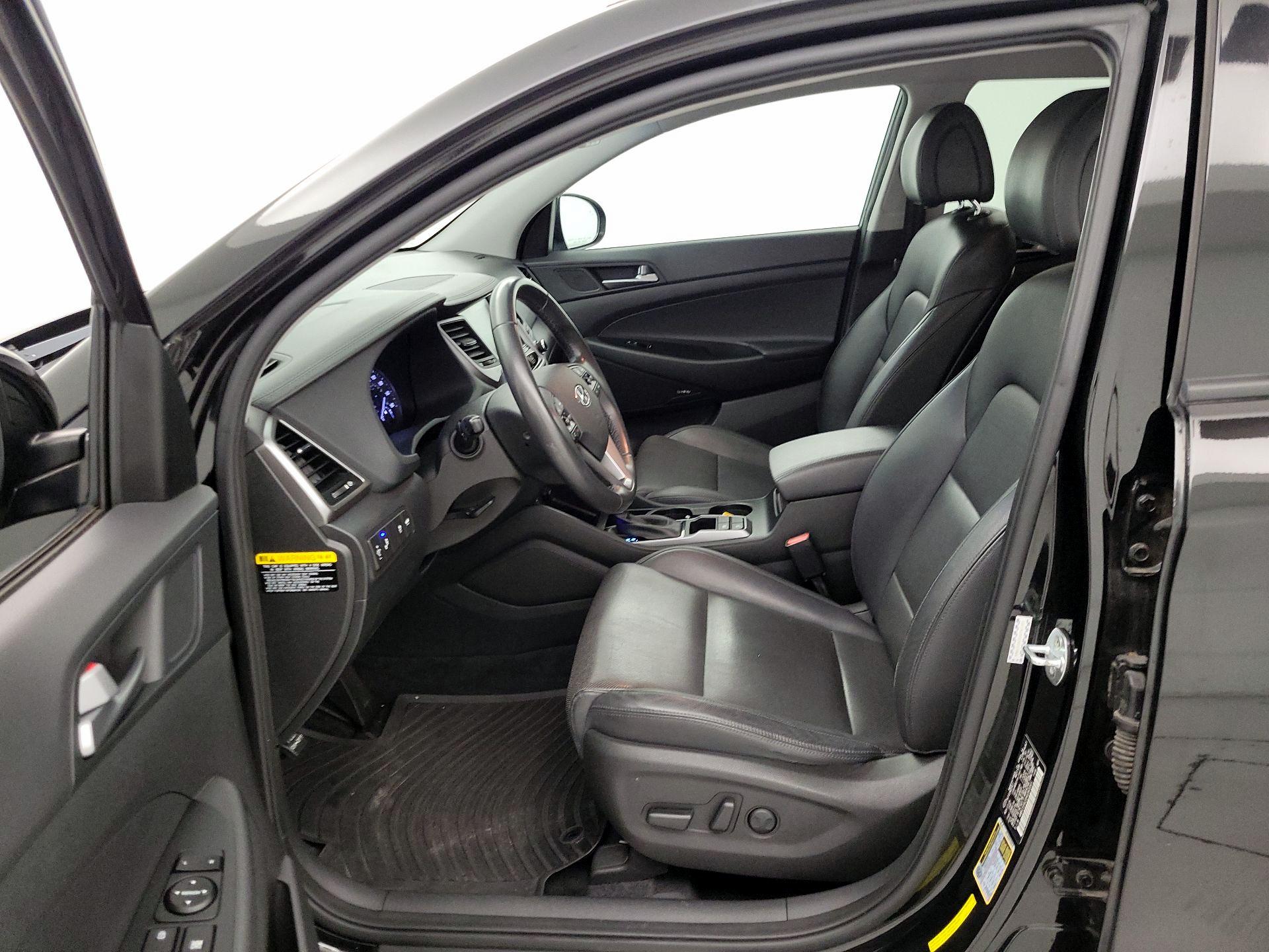 Thumbnail: 2017 Hyundai Tucson - 11