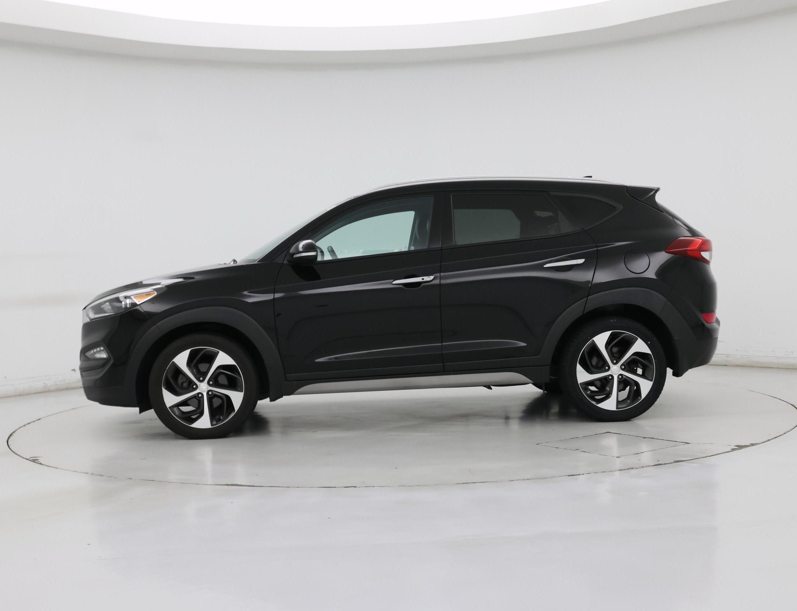 Thumbnail: 2017 Hyundai Tucson - 3
