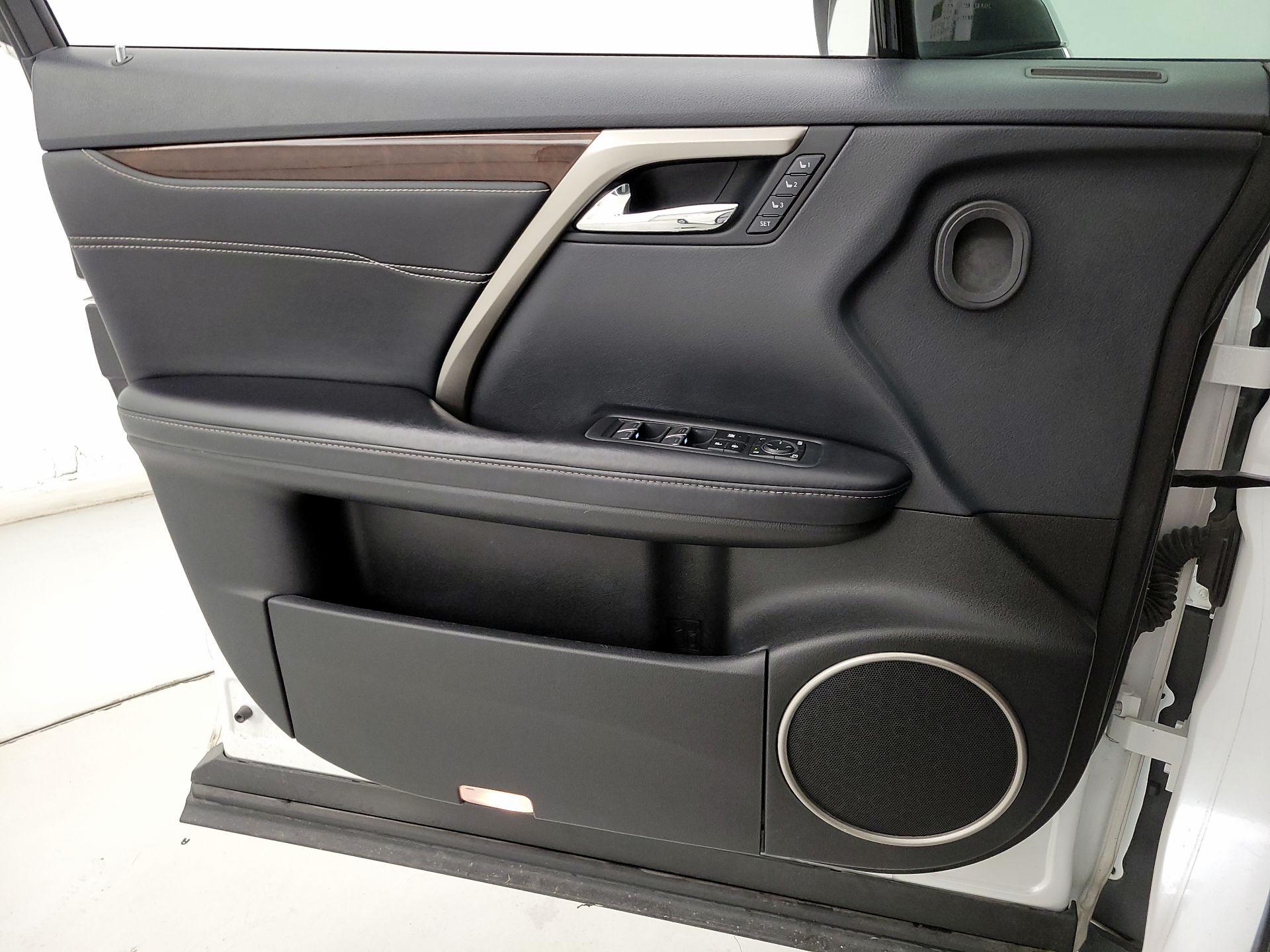 Thumbnail: 2019 Lexus RX - 12