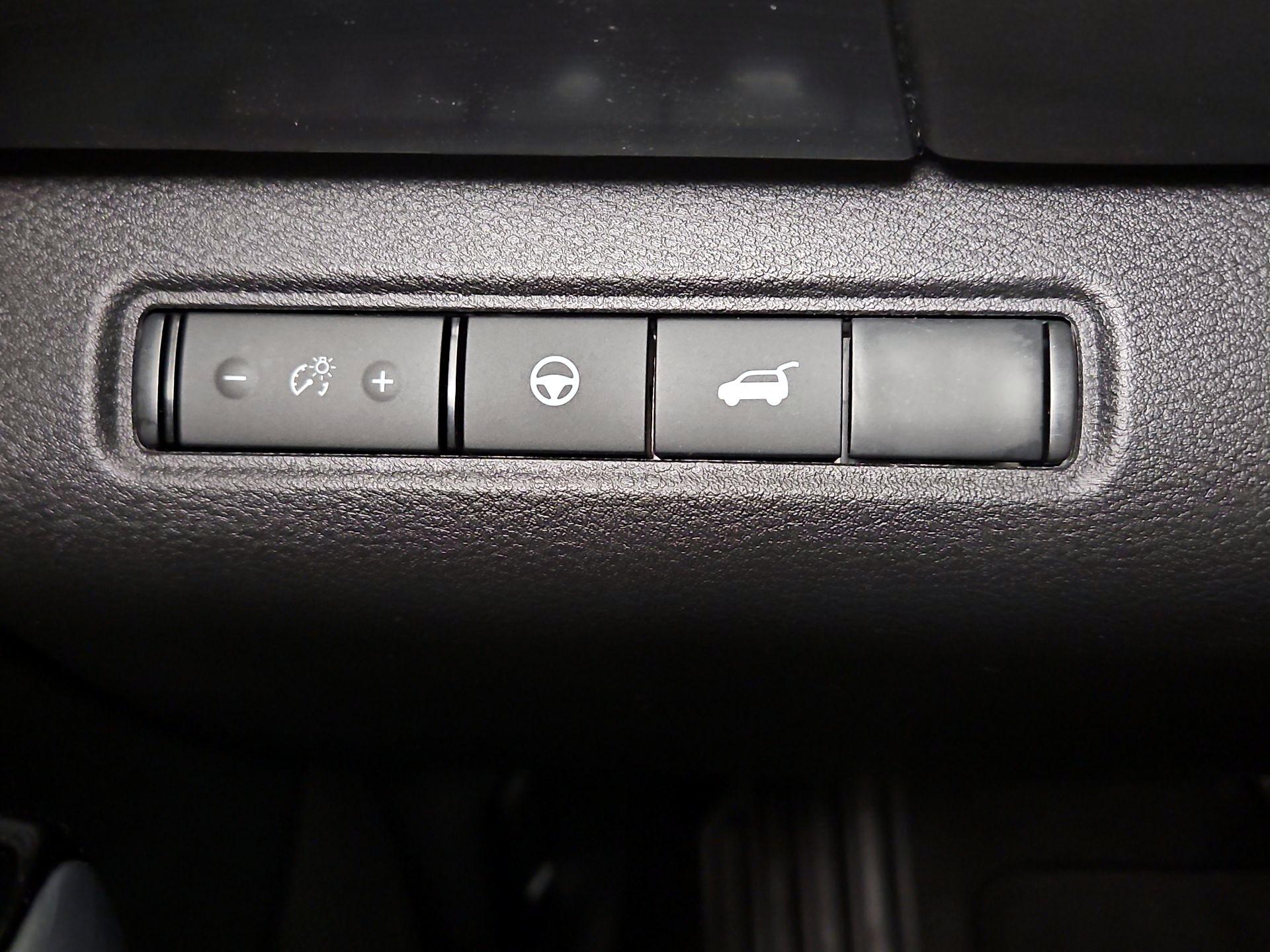 Thumbnail: 2026 Nissan Pathfinder - 13