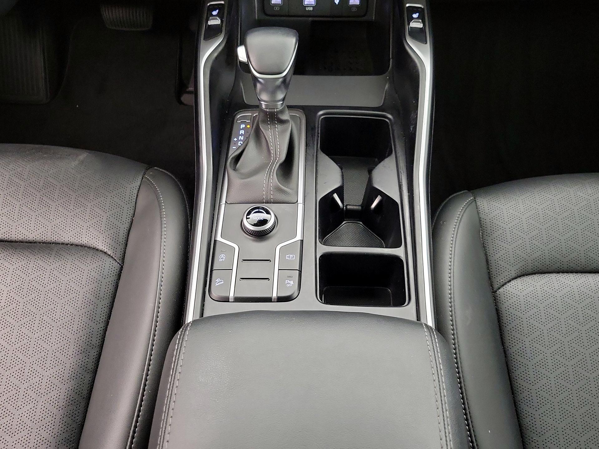 Thumbnail: 2023 Kia Sorento - 18