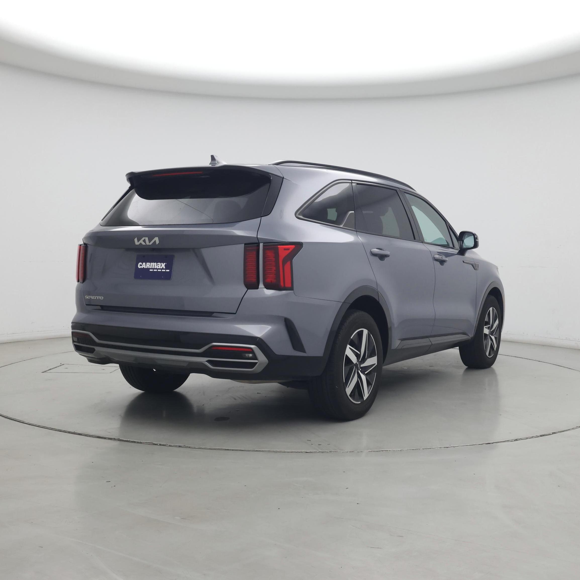 Thumbnail: 2023 Kia Sorento - 8