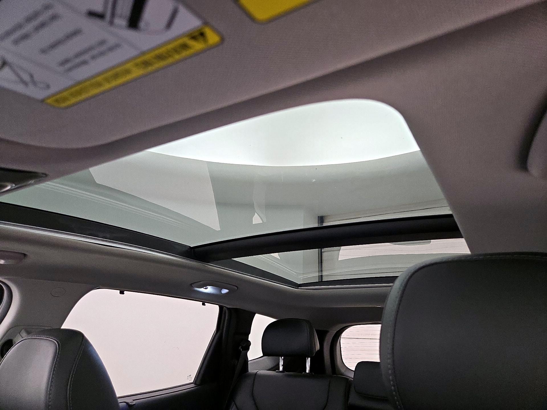 Thumbnail: 2023 Hyundai Santa Fe - 20