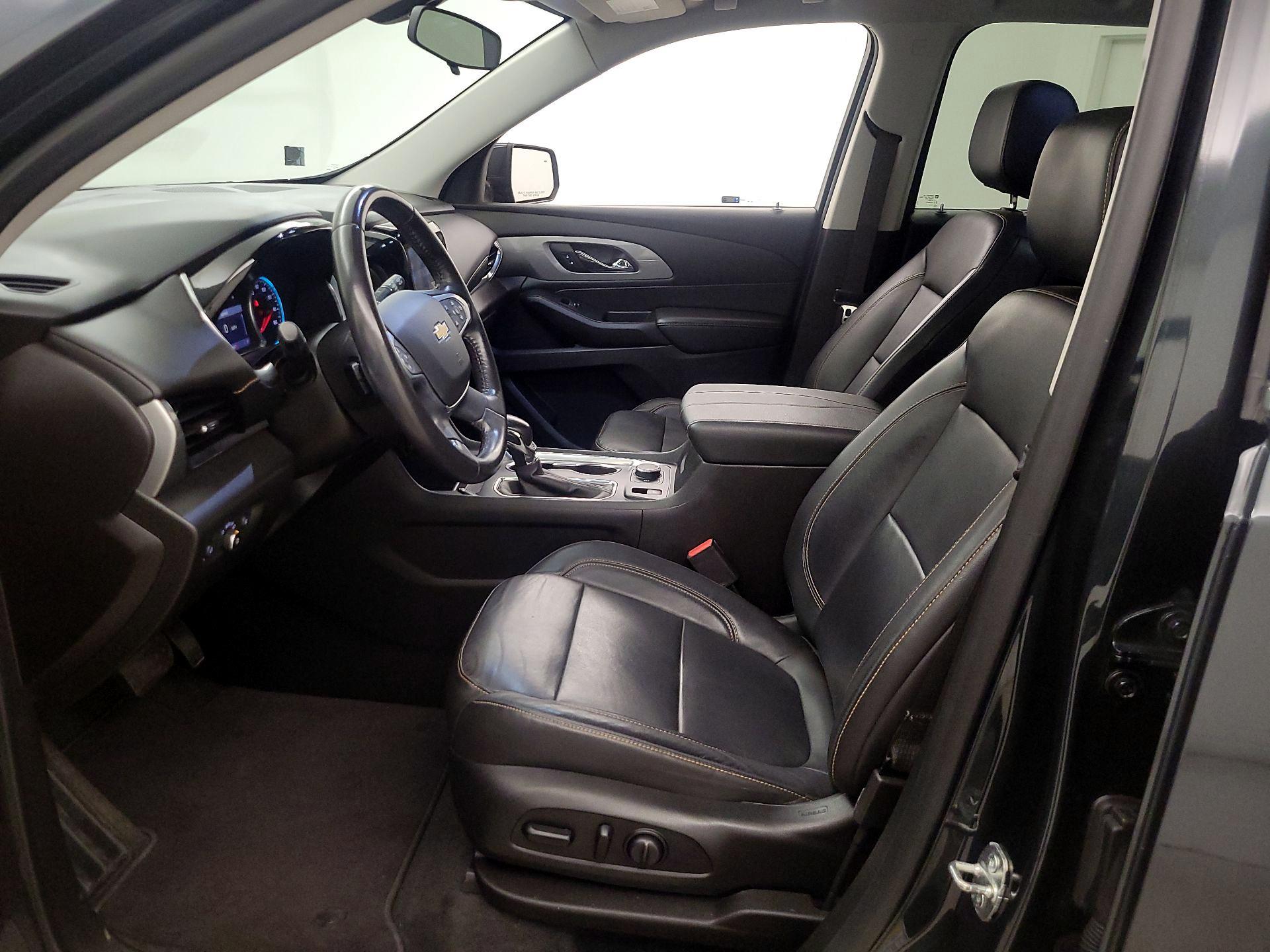 Thumbnail: 2021 Chevrolet Traverse - 11