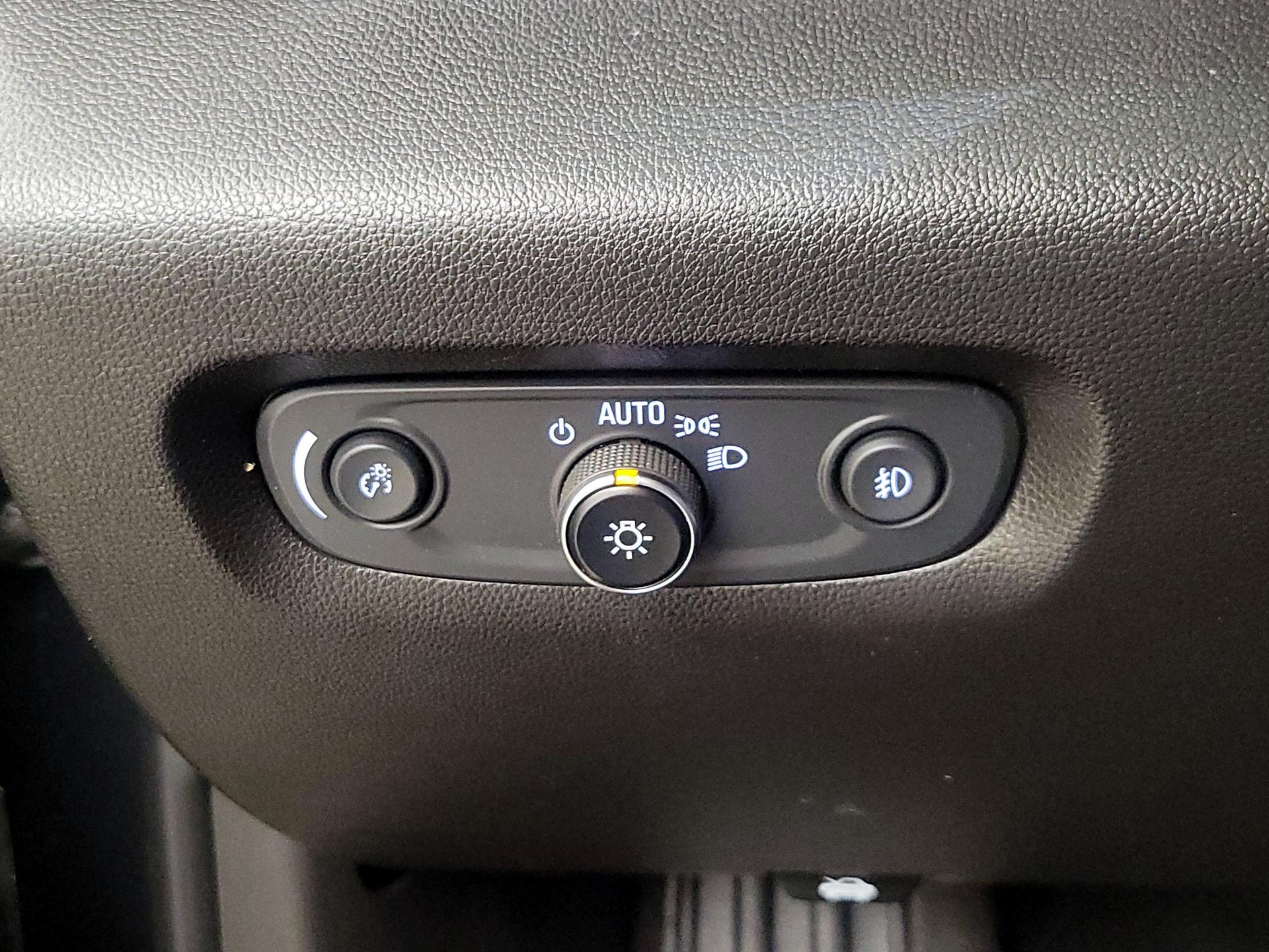 Thumbnail: 2021 Chevrolet Traverse - 13