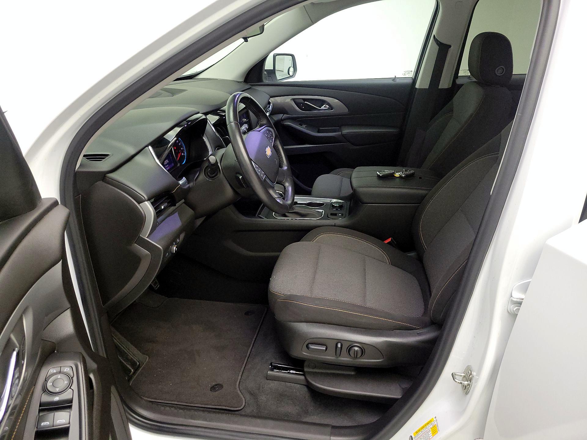 Thumbnail: 2021 Chevrolet Traverse - 11