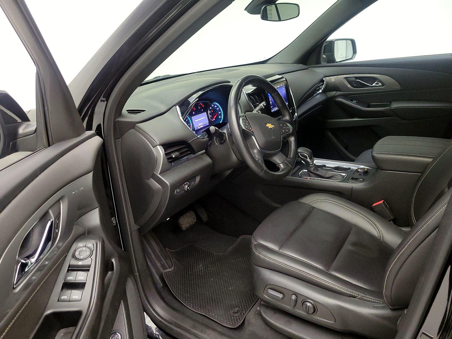 Thumbnail: 2023 Chevrolet Traverse - 9