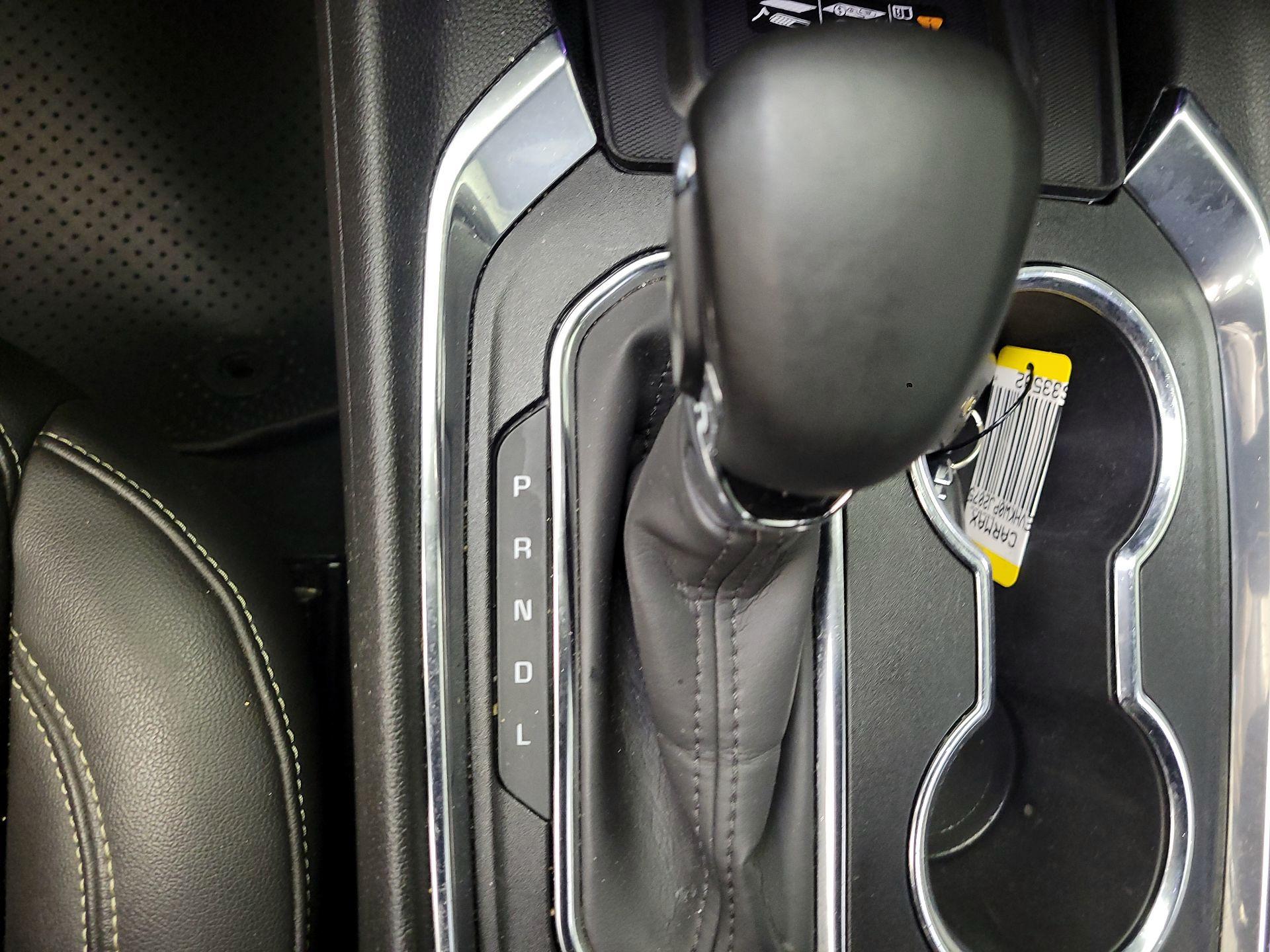 Thumbnail: 2023 Chevrolet Traverse - 15