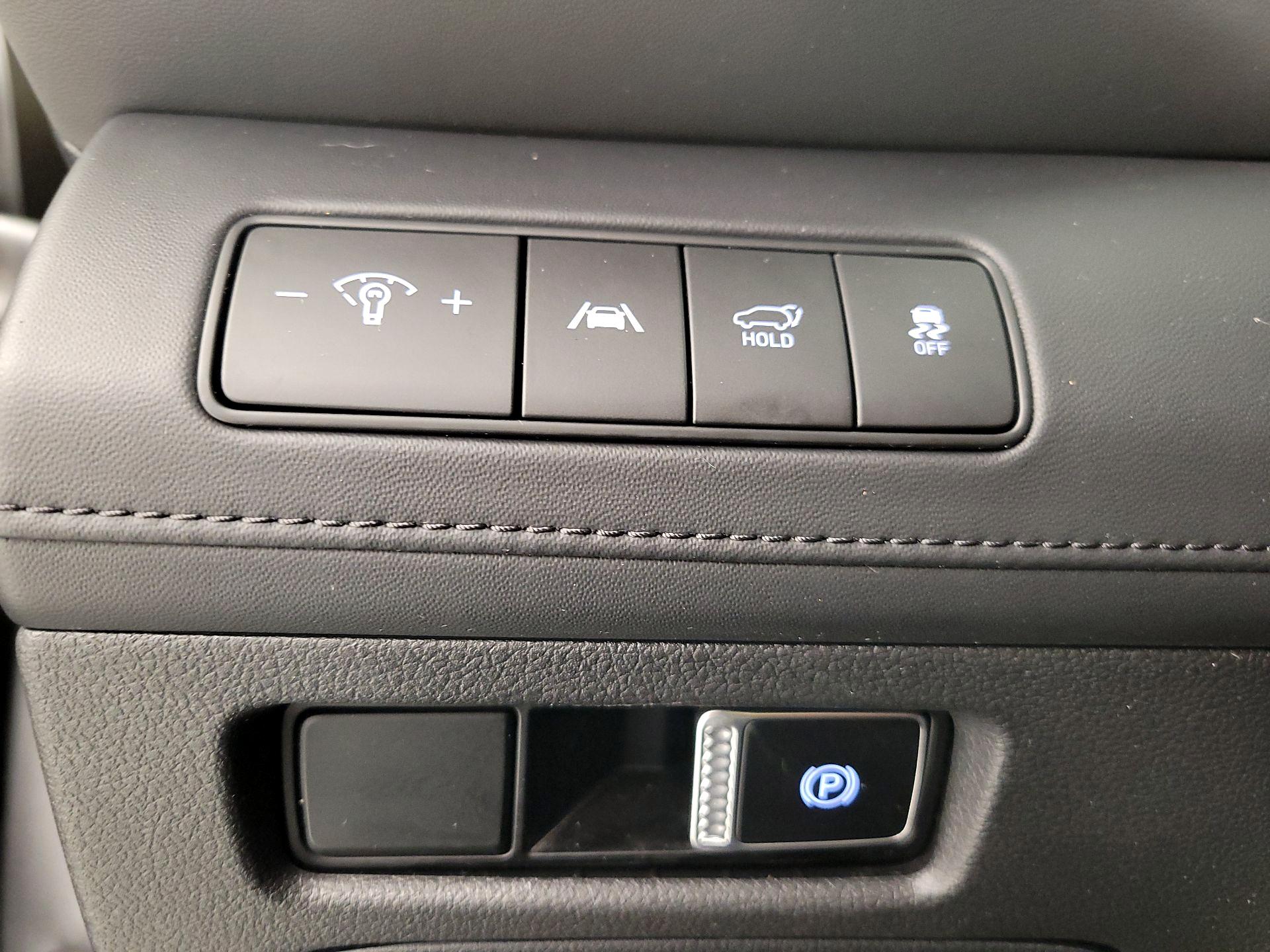 Thumbnail: 2023 Hyundai Santa Fe - 13