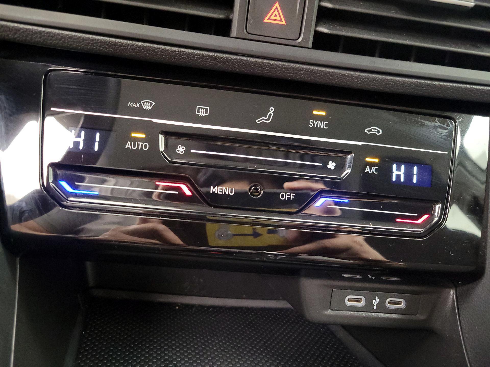 Thumbnail: 2025 Volkswagen Jetta - 16