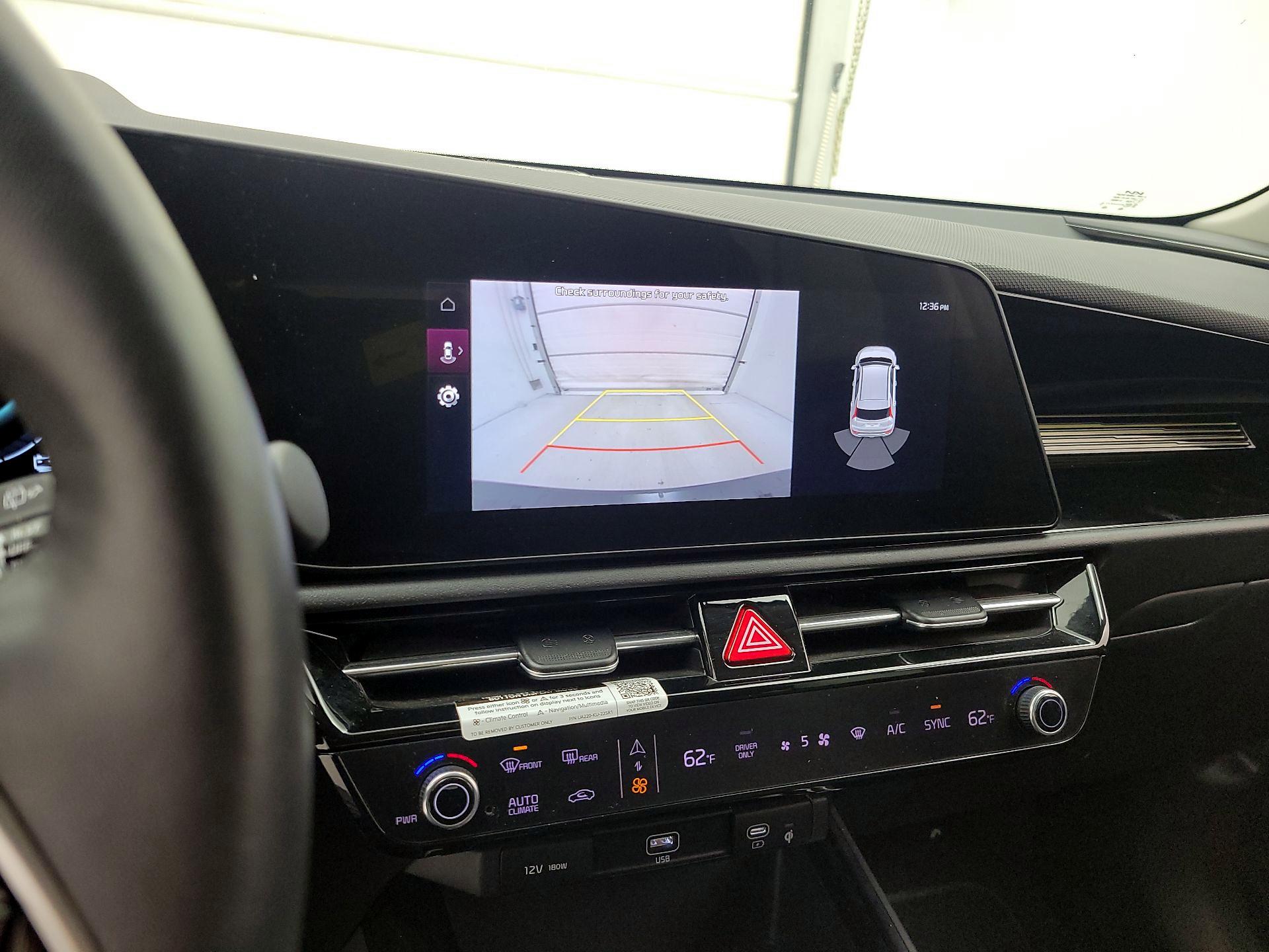 Thumbnail: 2023 Kia Niro - 15