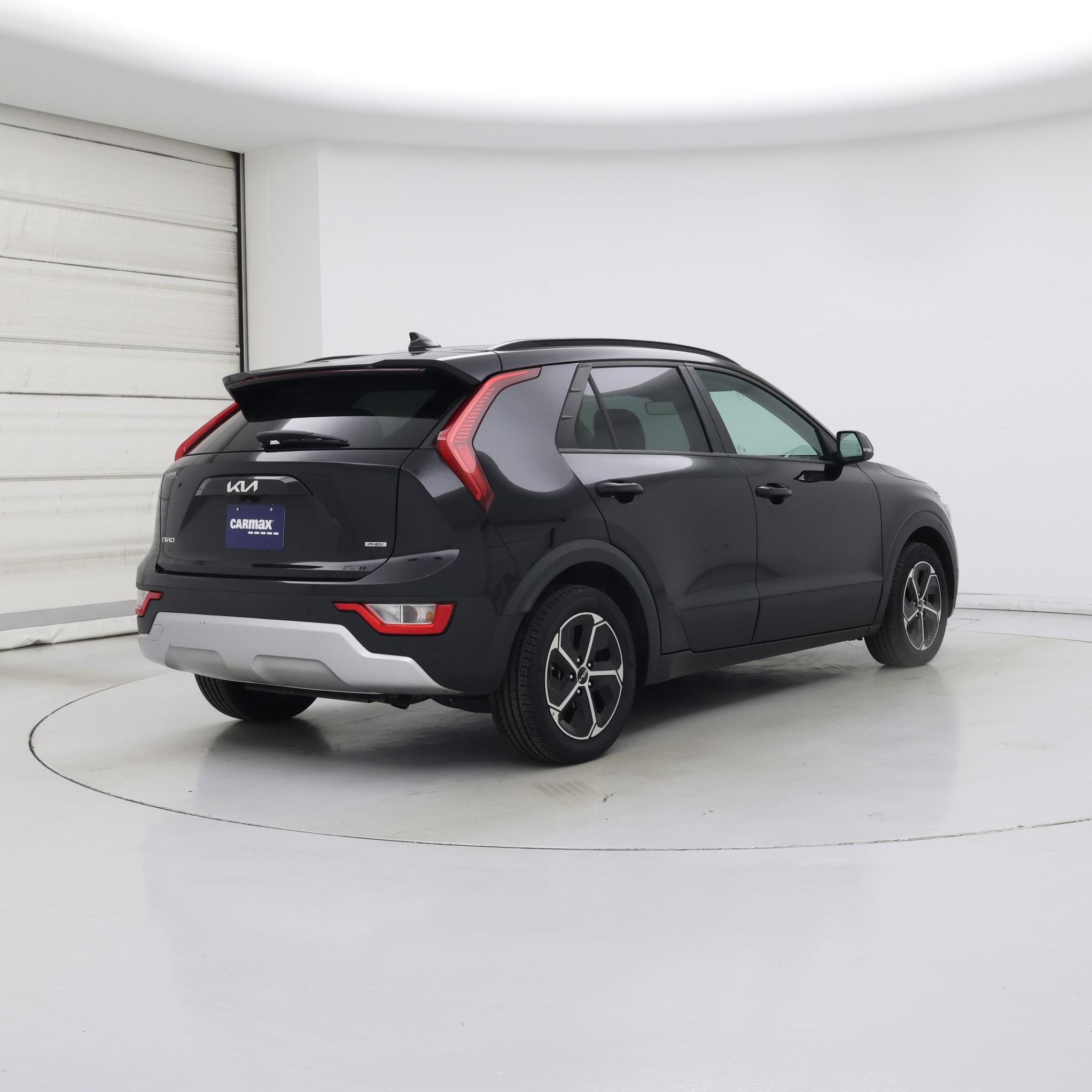 Thumbnail: 2023 Kia Niro - 8