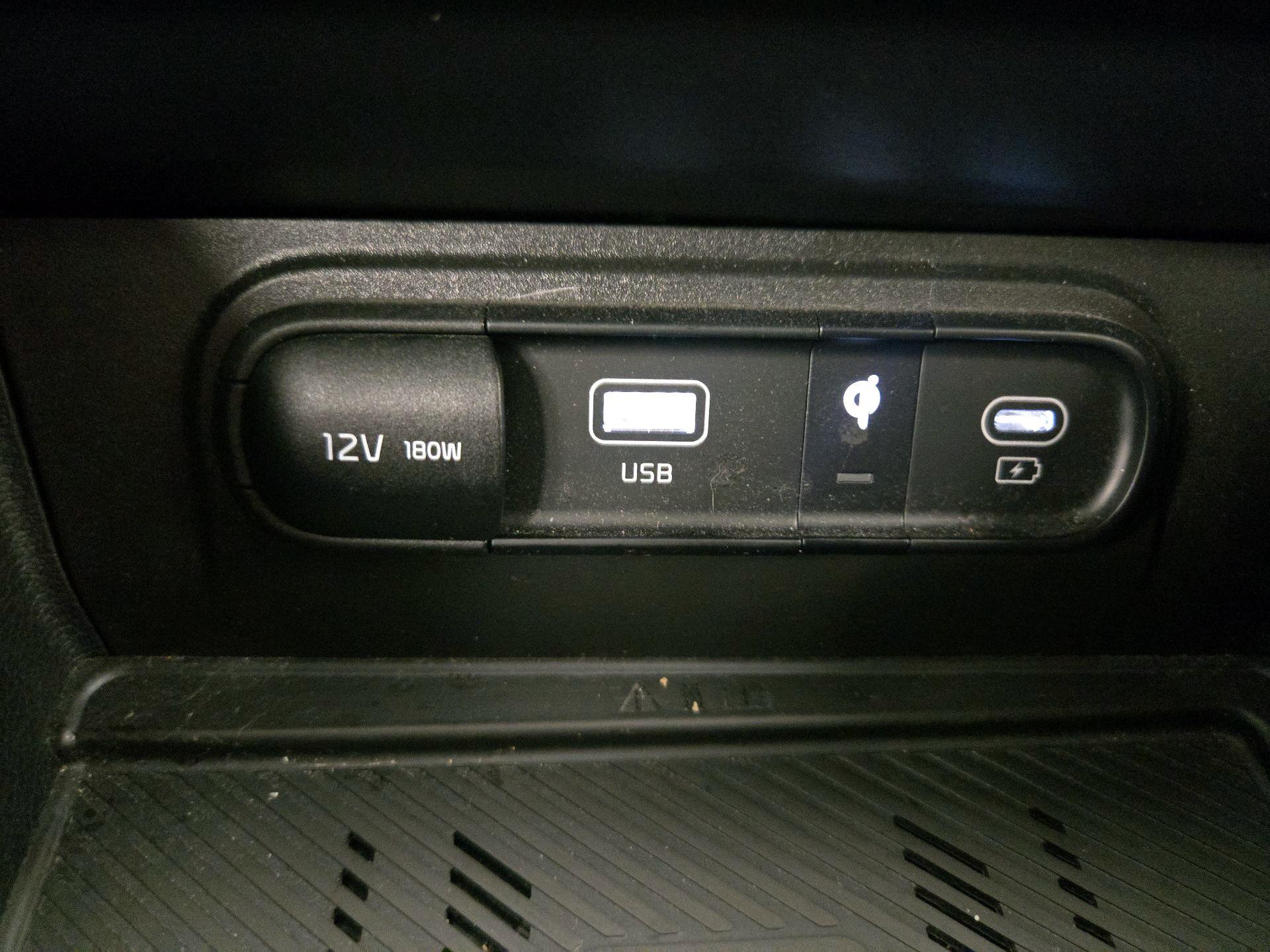 Thumbnail: 2023 Kia Sportage - 19