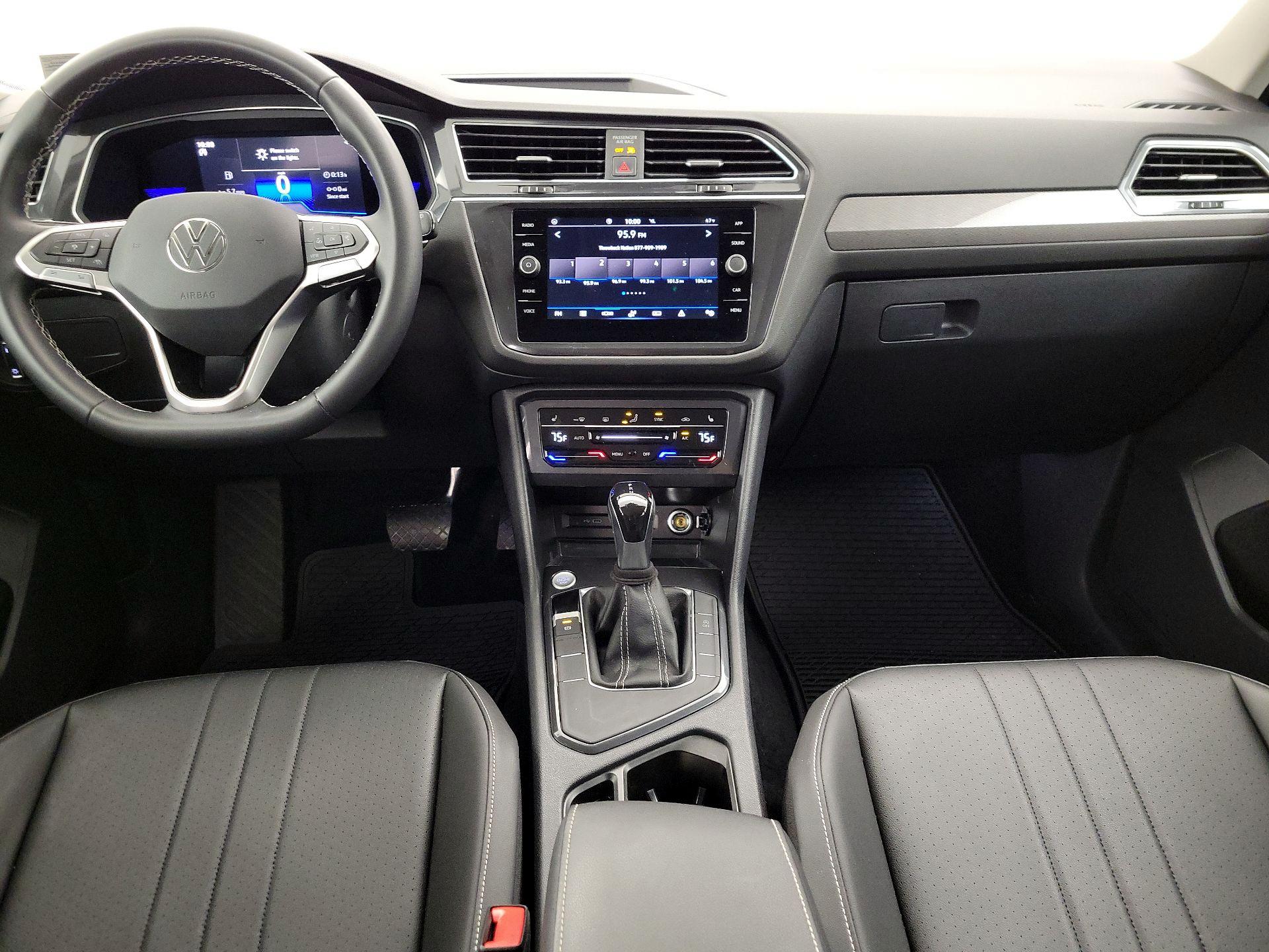 Thumbnail: 2023 Volkswagen Tiguan - 9