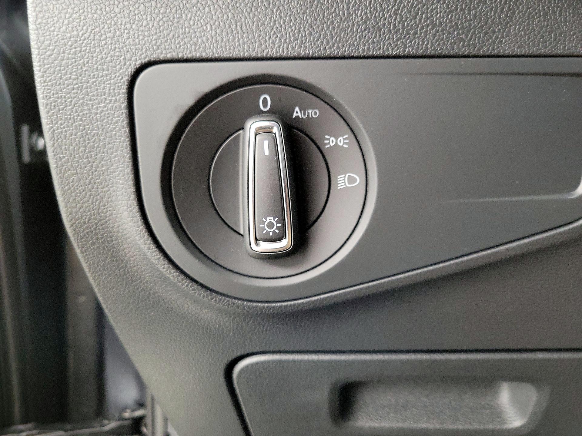 Thumbnail: 2023 Volkswagen Tiguan - 13