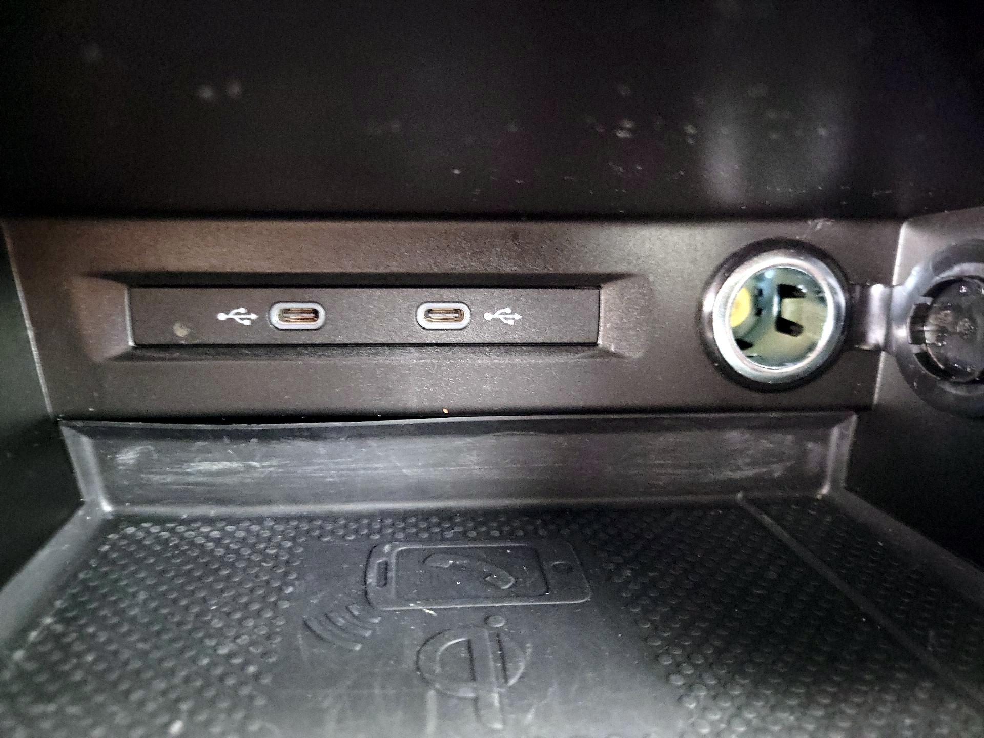 Thumbnail: 2023 Volkswagen Tiguan - 18