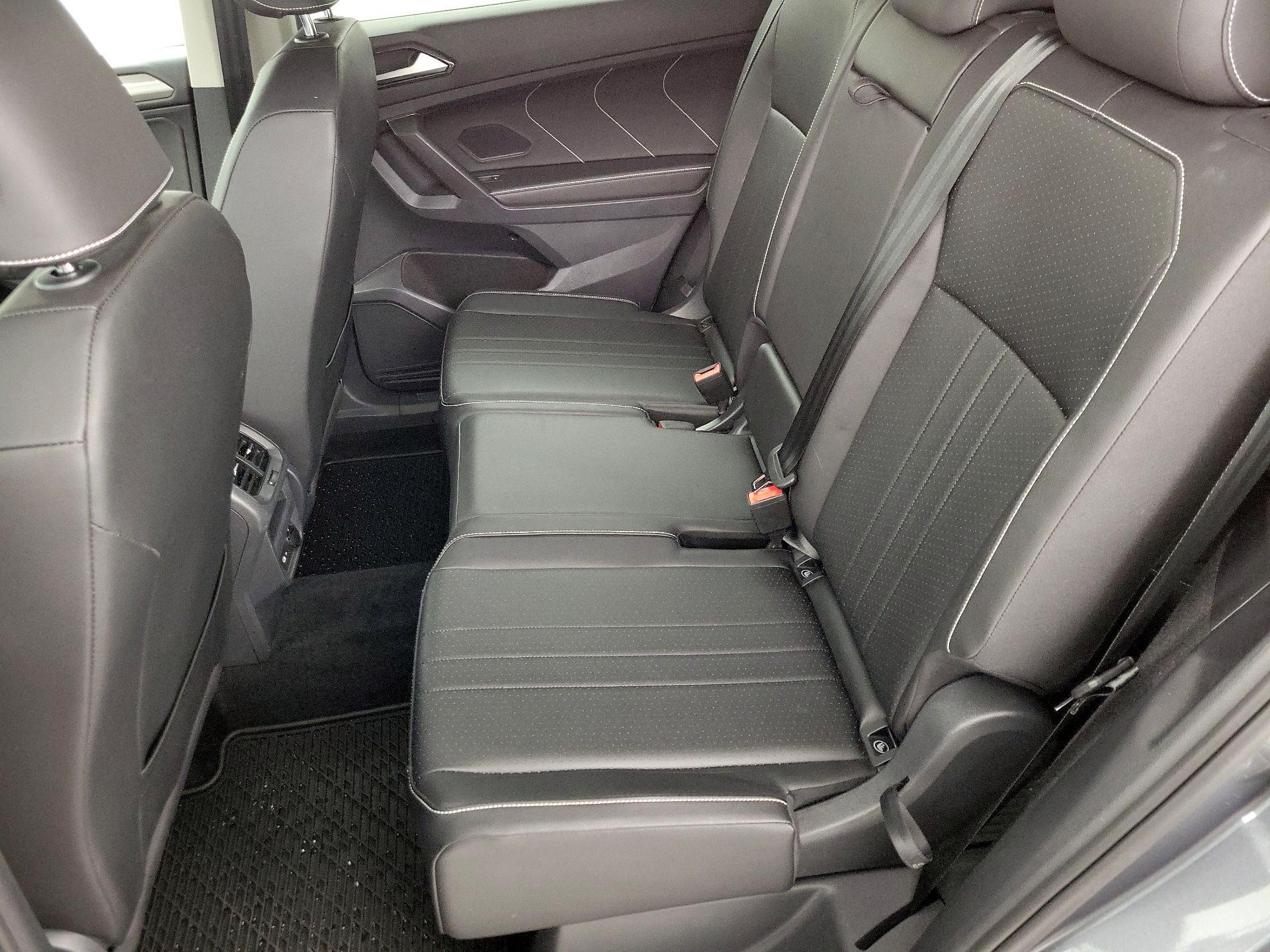 Thumbnail: 2023 Volkswagen Tiguan - 19