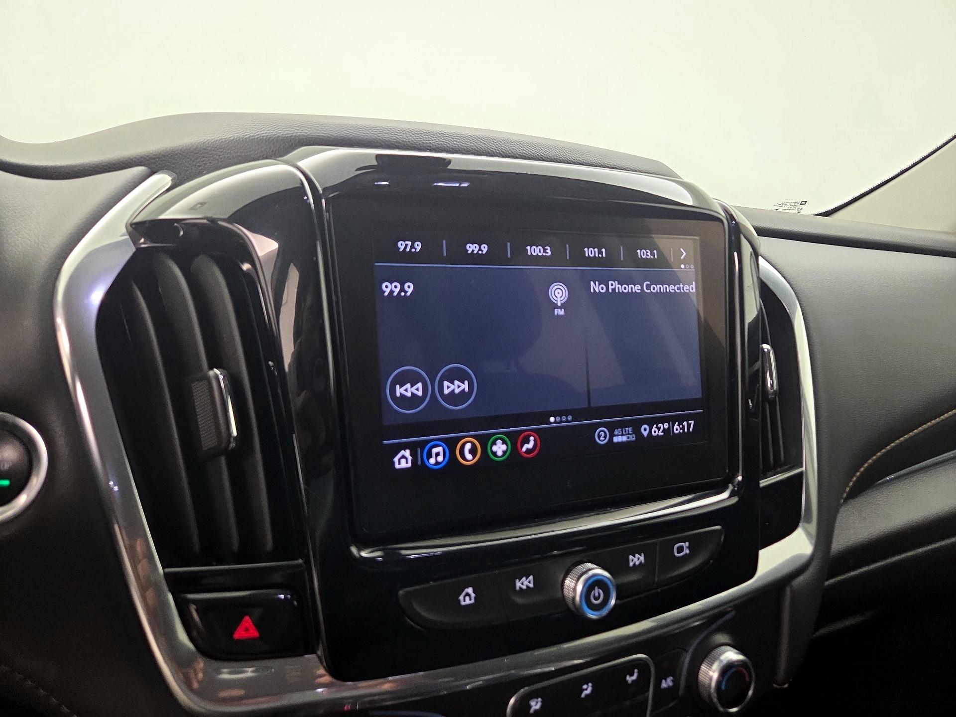 Thumbnail: 2021 Chevrolet Traverse - 15