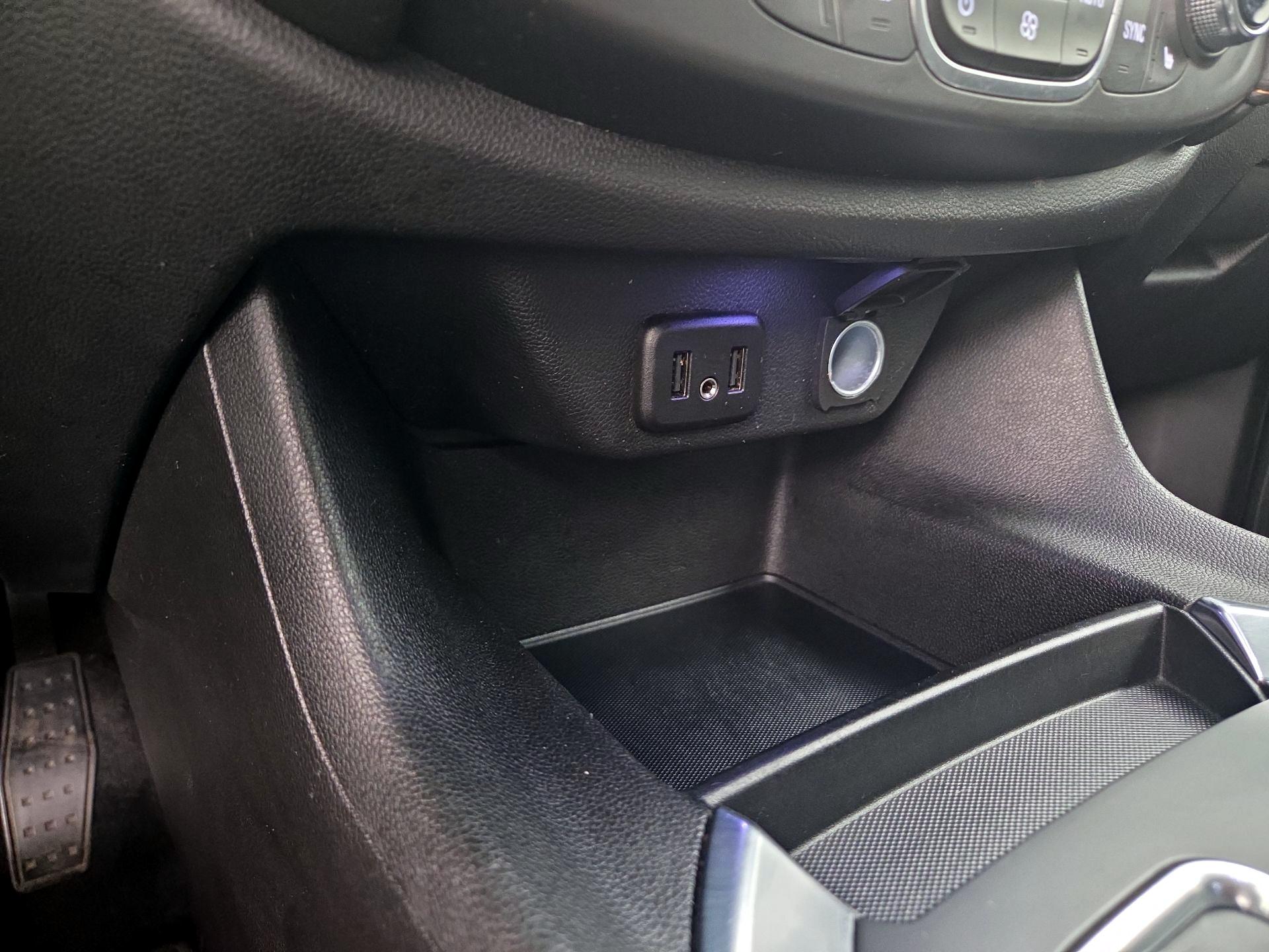 Thumbnail: 2021 Chevrolet Traverse - 18