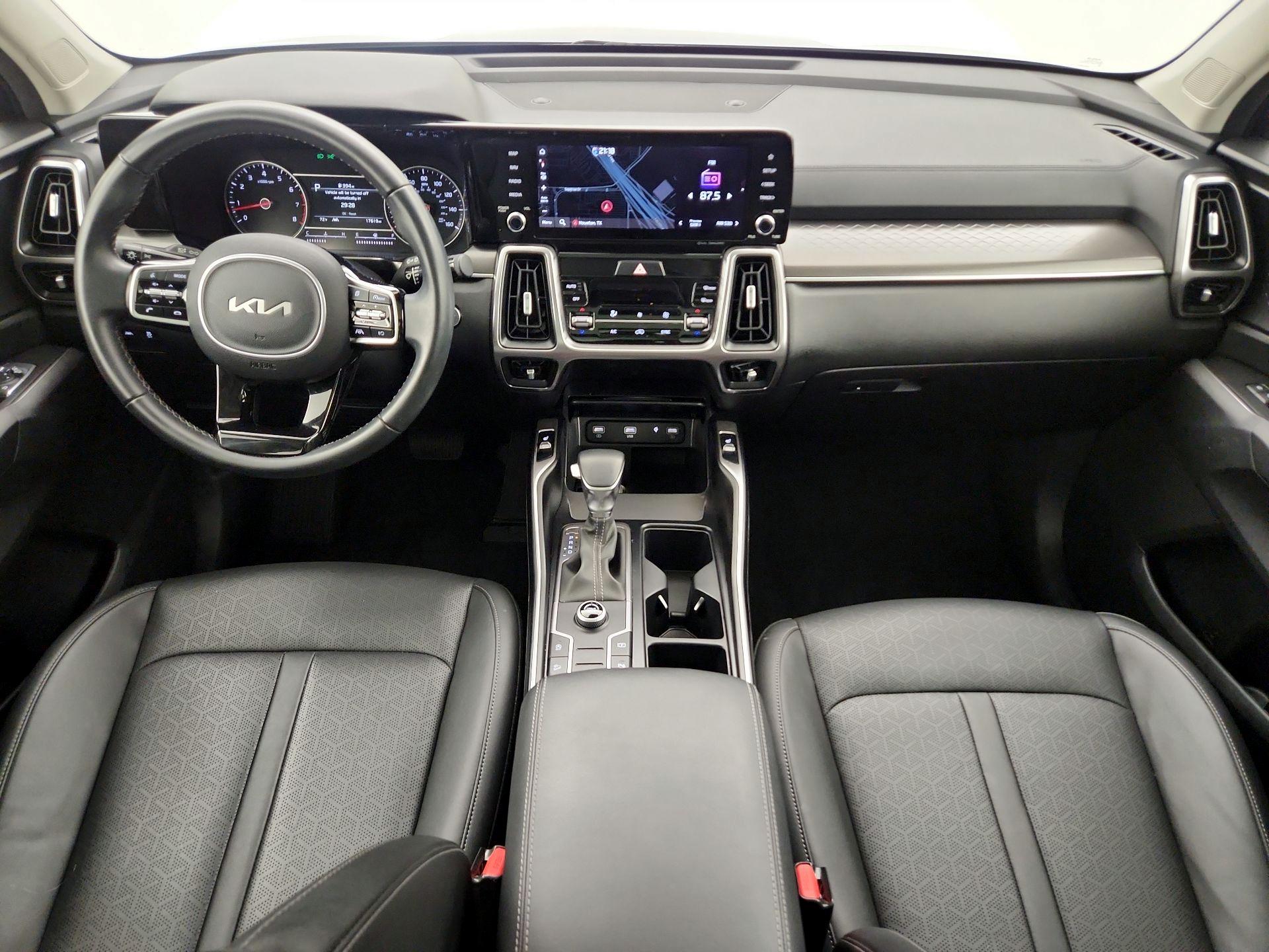 Thumbnail: 2023 Kia Sorento - 9