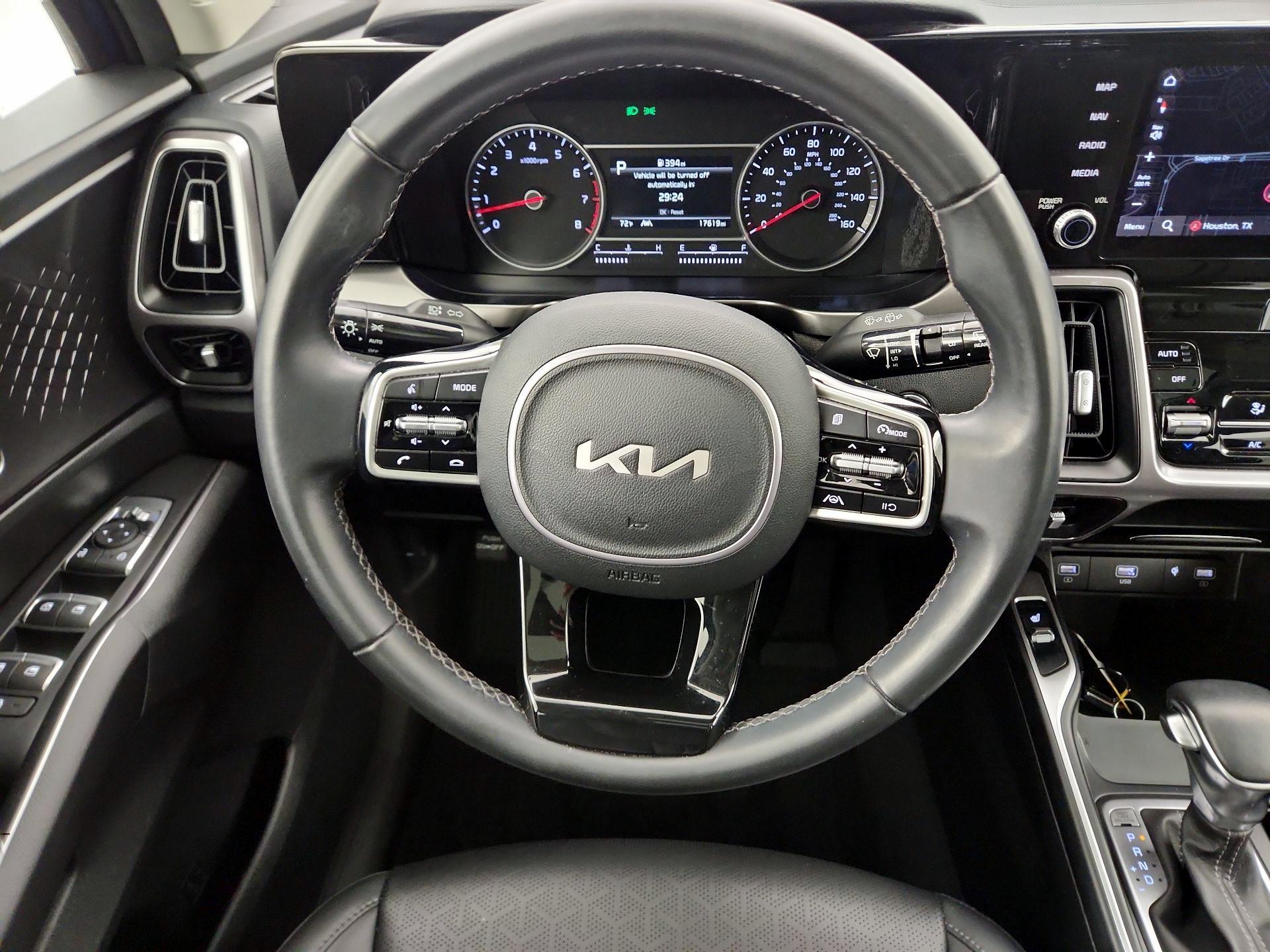 Thumbnail: 2023 Kia Sorento - 10