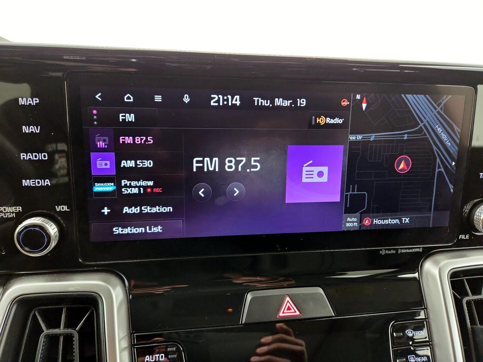 Thumbnail: 2023 Kia Sorento - 16