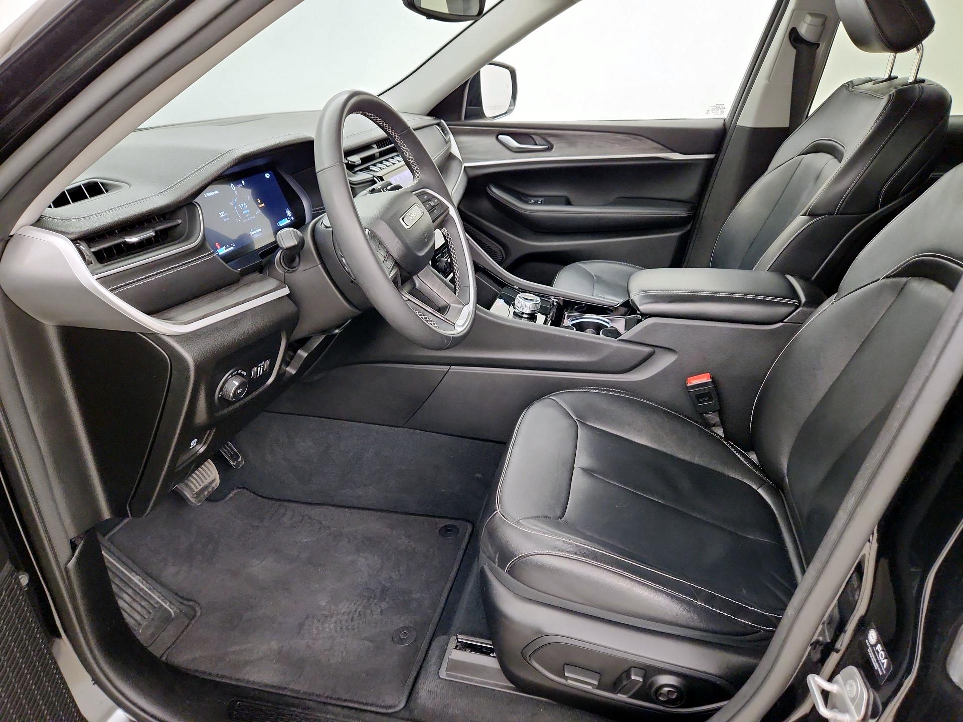 Thumbnail: 2023 Jeep Grand Cherokee - 9