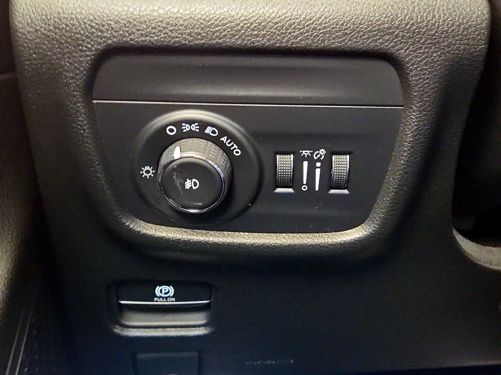 Thumbnail: 2023 Jeep Grand Cherokee - 11