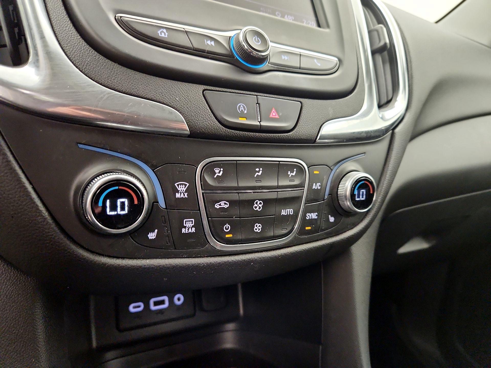 Thumbnail: 2022 Chevrolet Equinox - 16