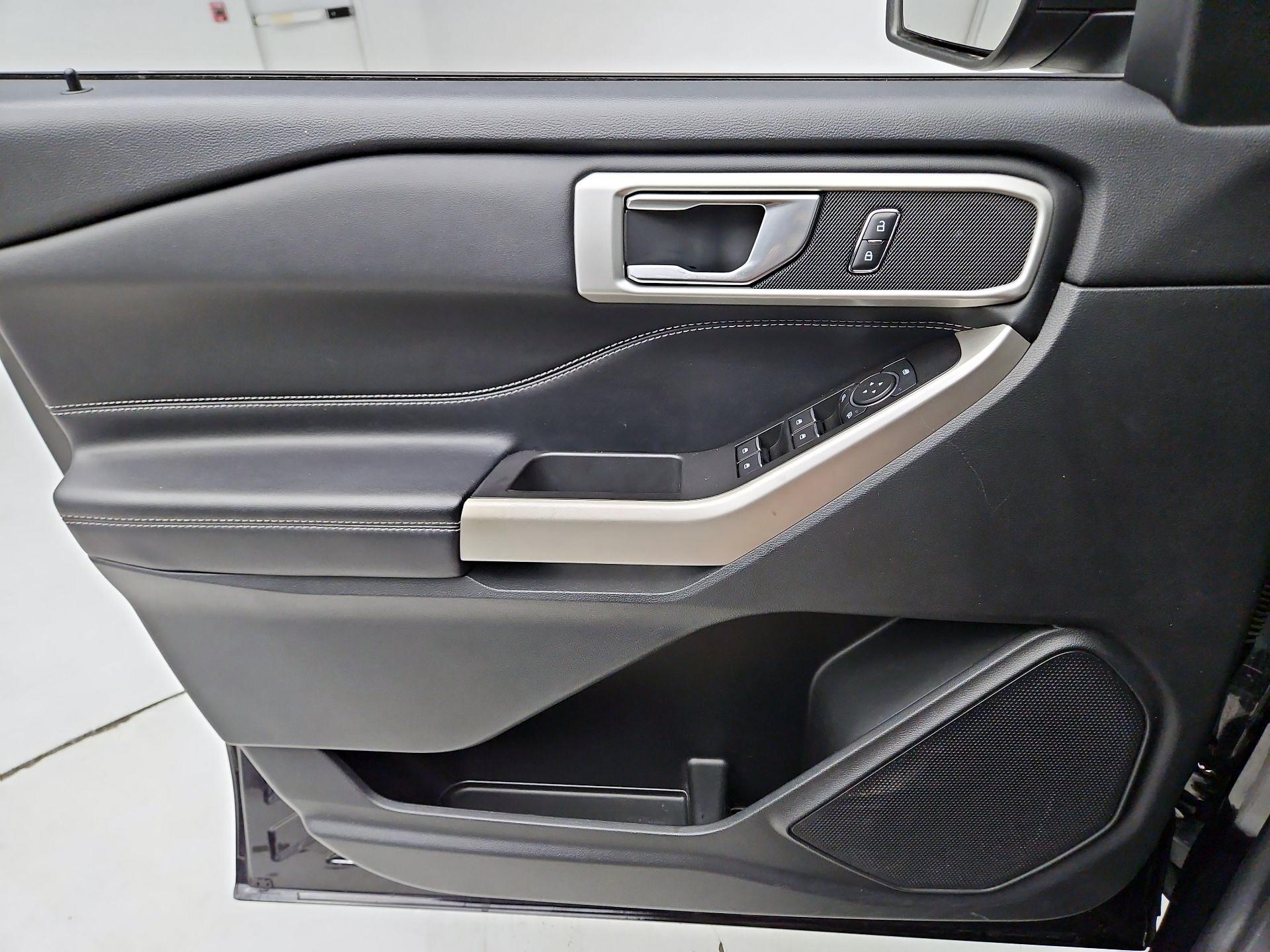 Thumbnail: 2022 Ford Explorer - 12