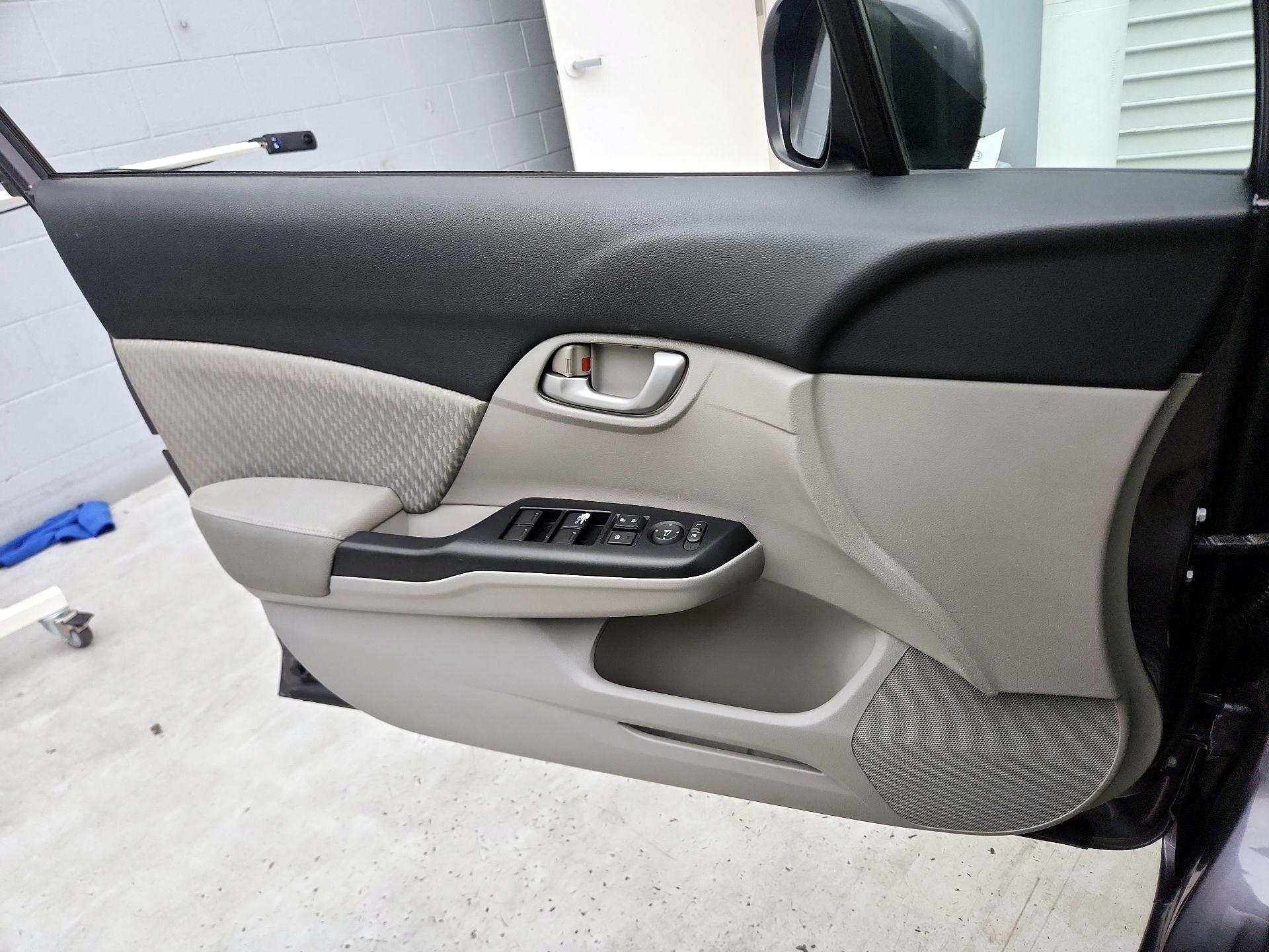 Thumbnail: 2015 Honda Civic - 12