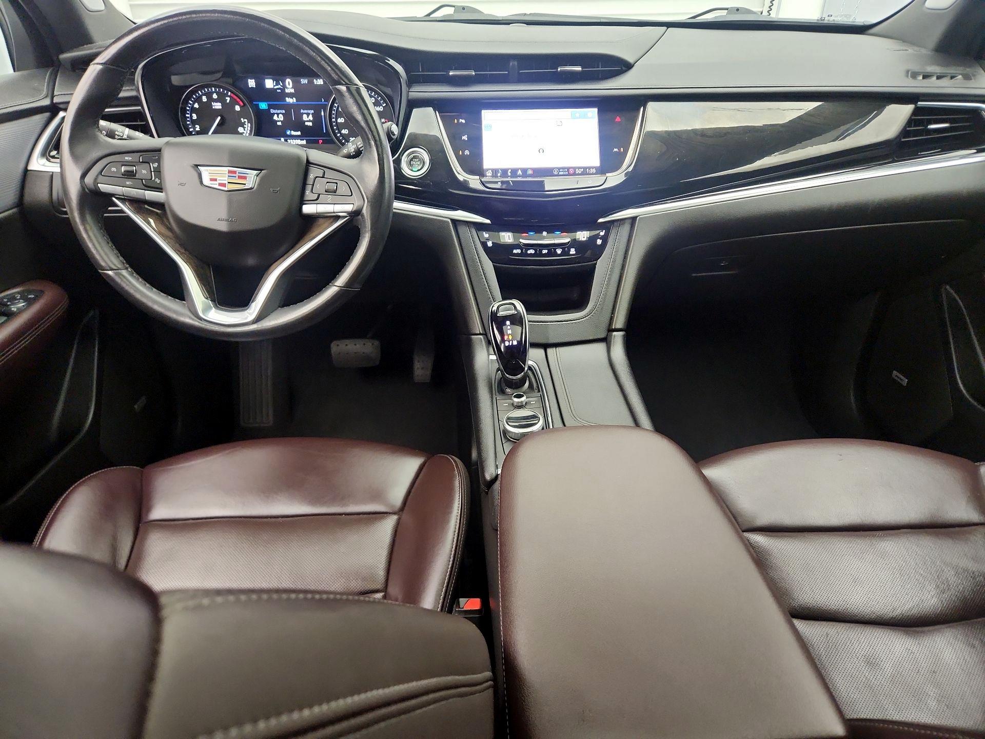 Thumbnail: 2022 Cadillac XT6 - 9