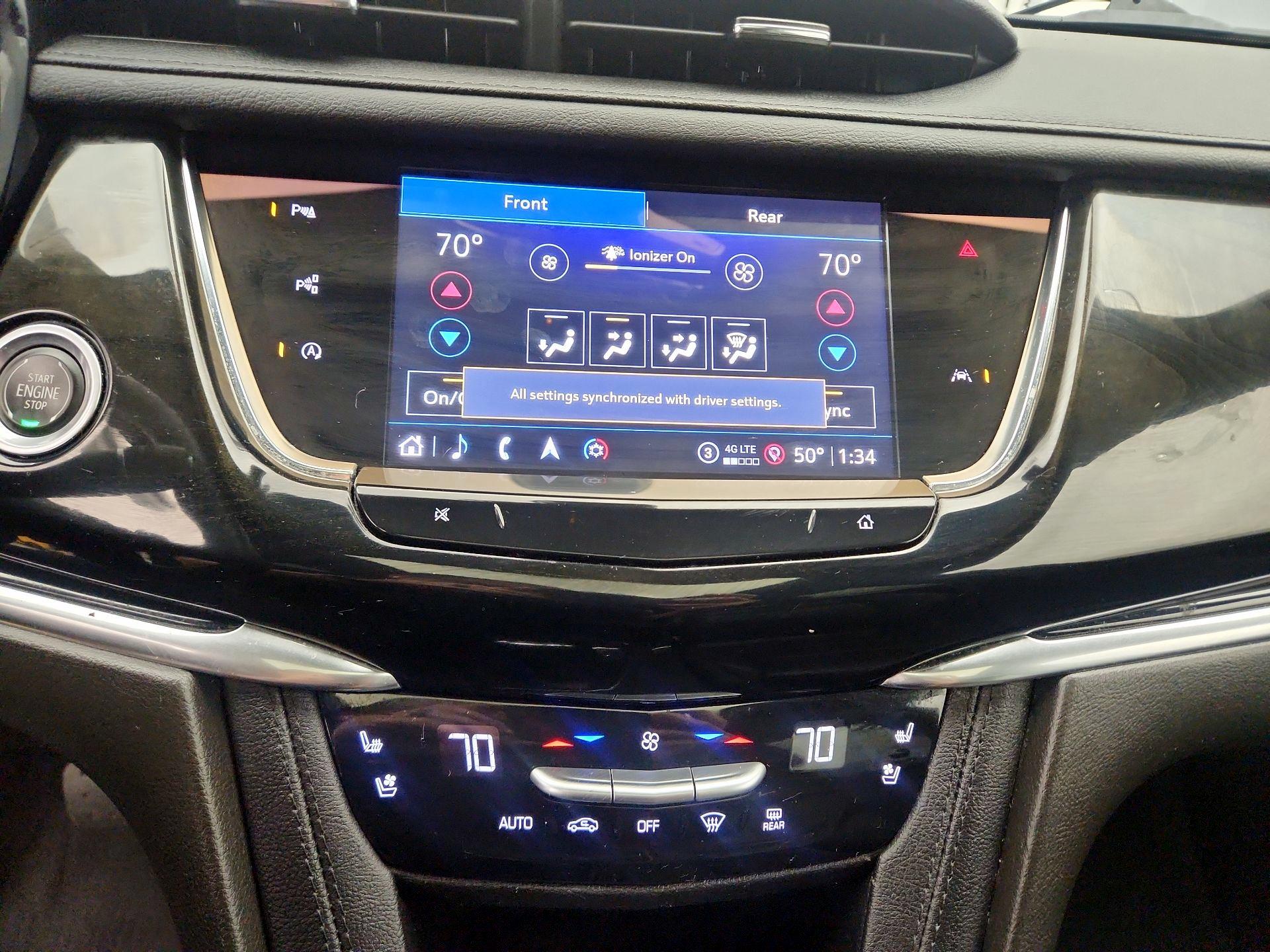 Thumbnail: 2022 Cadillac XT6 - 17