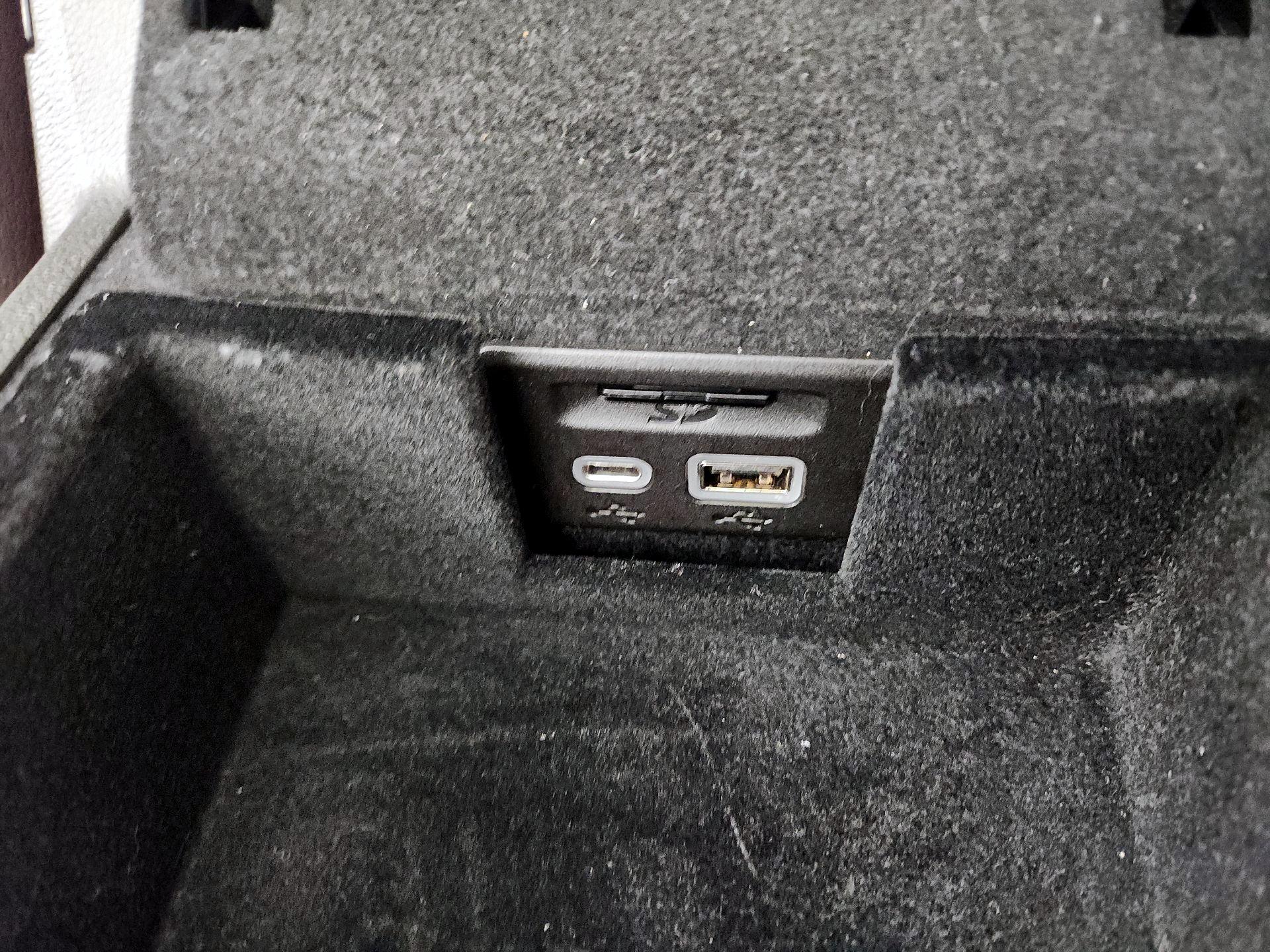 Thumbnail: 2022 Cadillac XT6 - 19