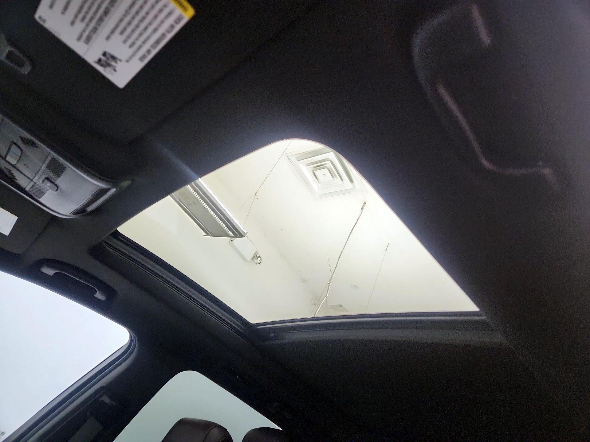 Thumbnail: 2022 Cadillac XT6 - 20