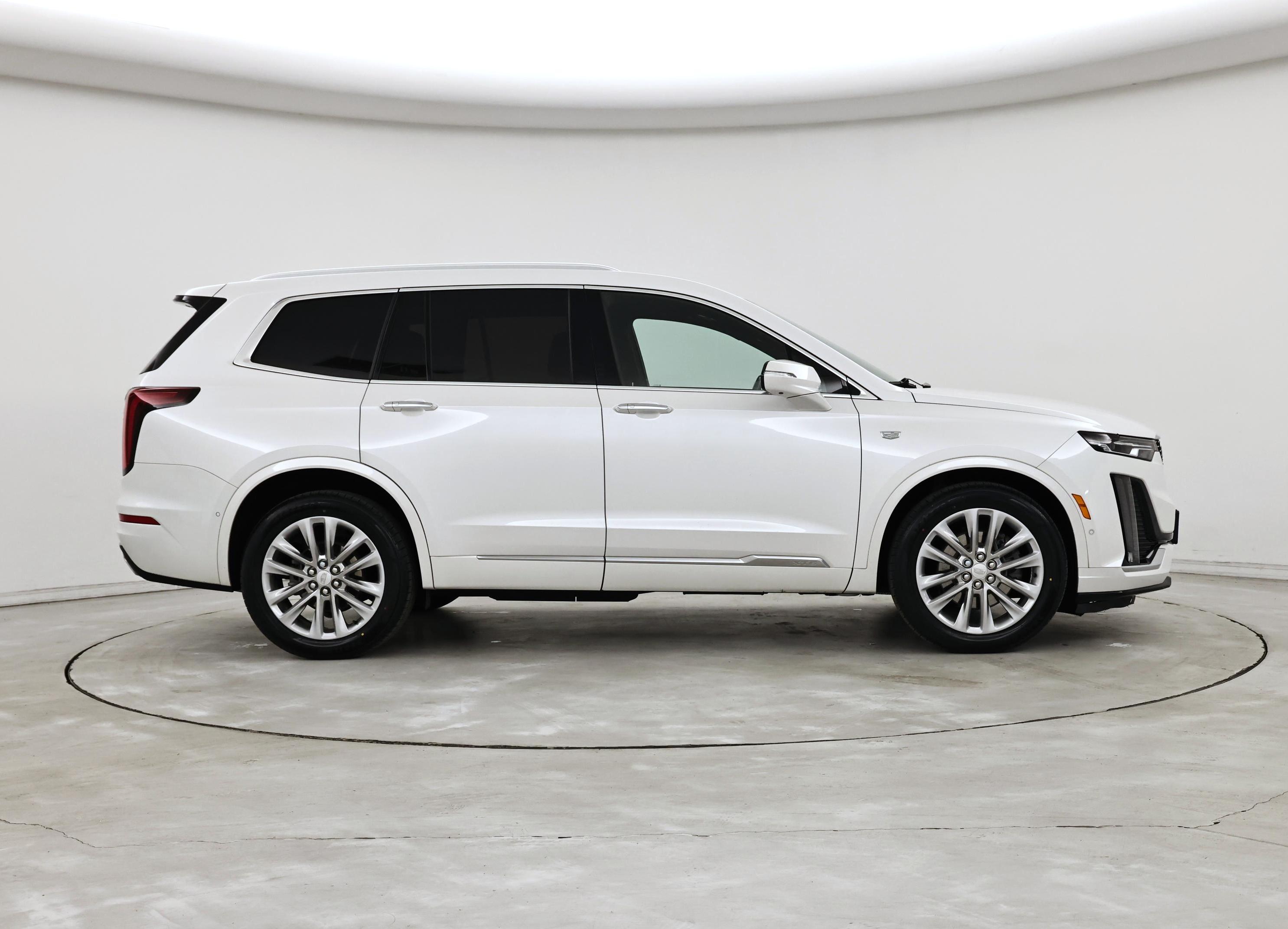 Thumbnail: 2022 Cadillac XT6 - 7