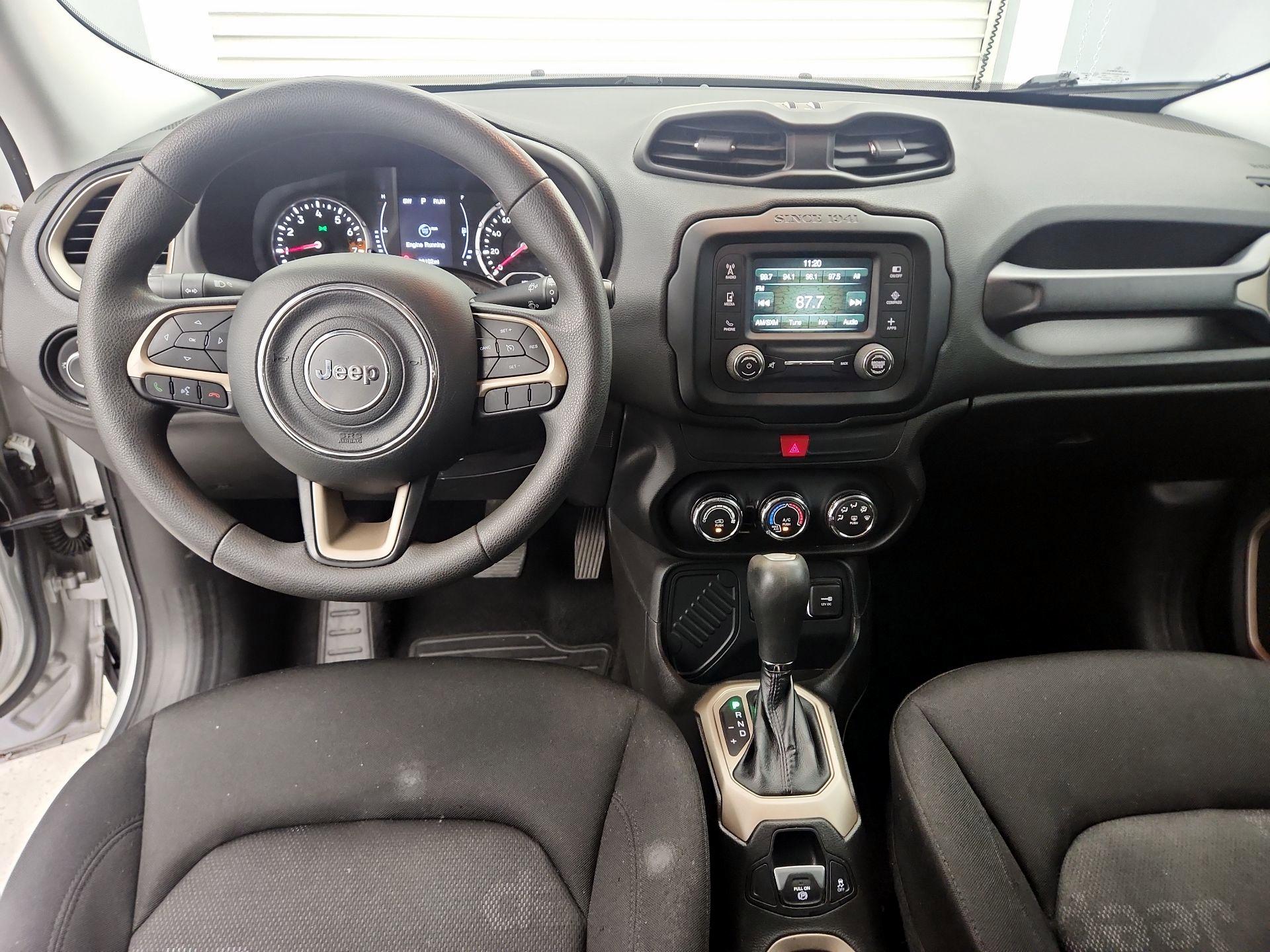 Thumbnail: 2017 Jeep Renegade - 9