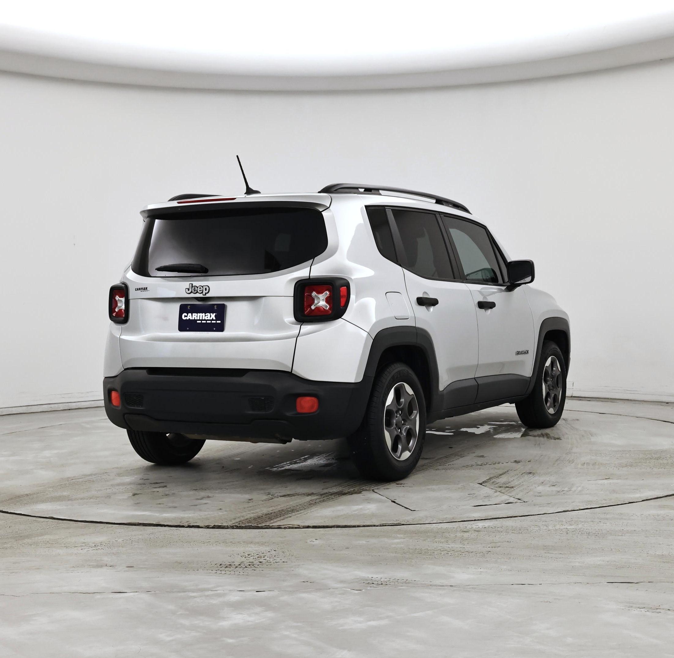 Thumbnail: 2017 Jeep Renegade - 8