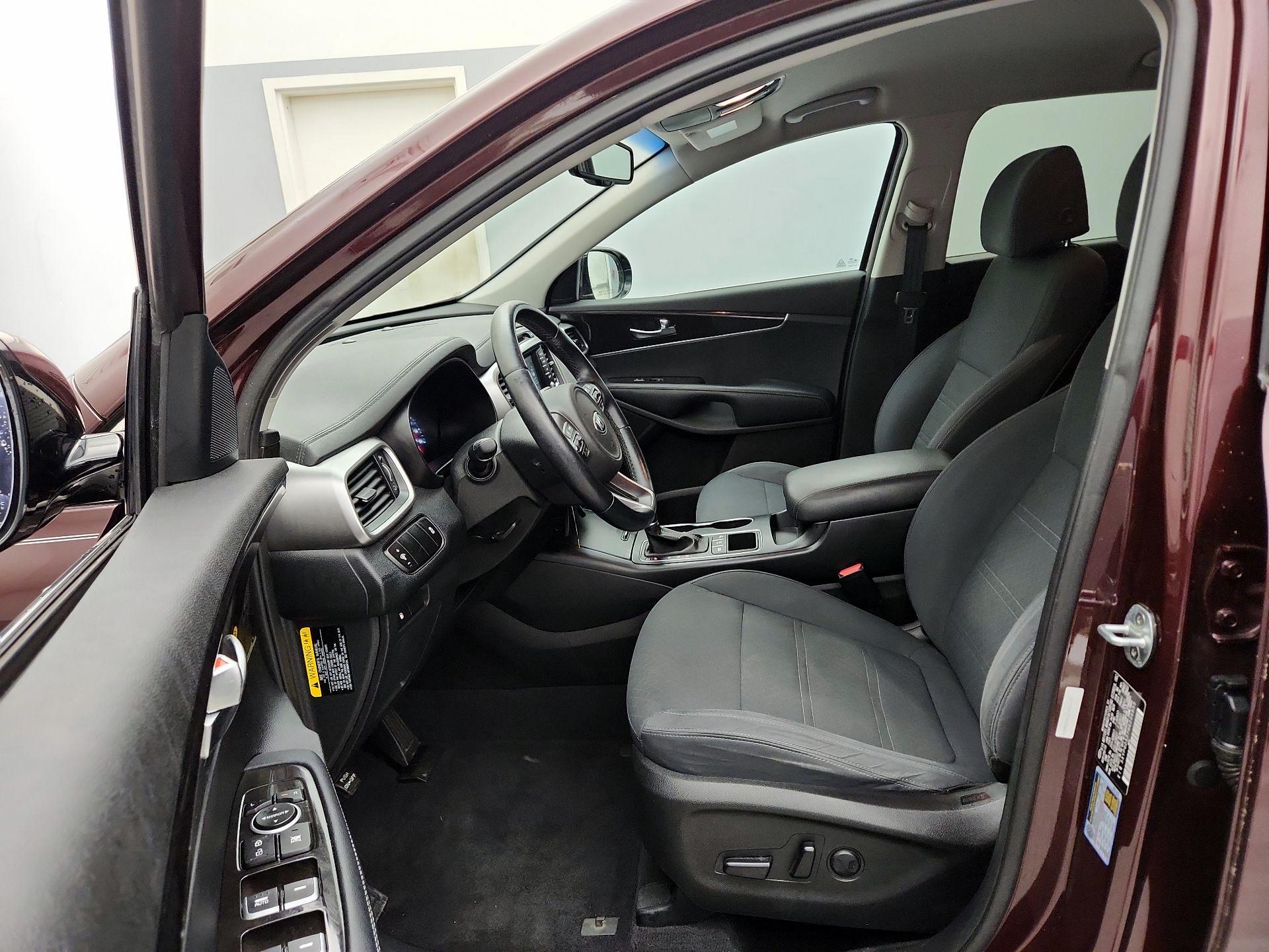 Thumbnail: 2017 Kia Sorento - 11